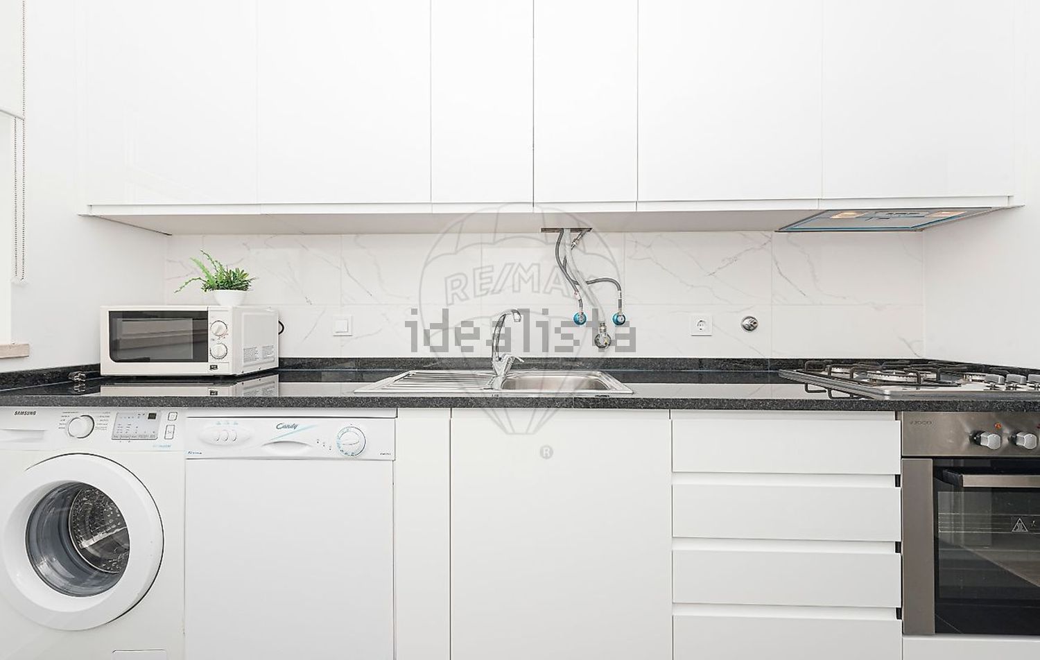 出租公寓 t2在Rua Álvaro Benamor - 厨房