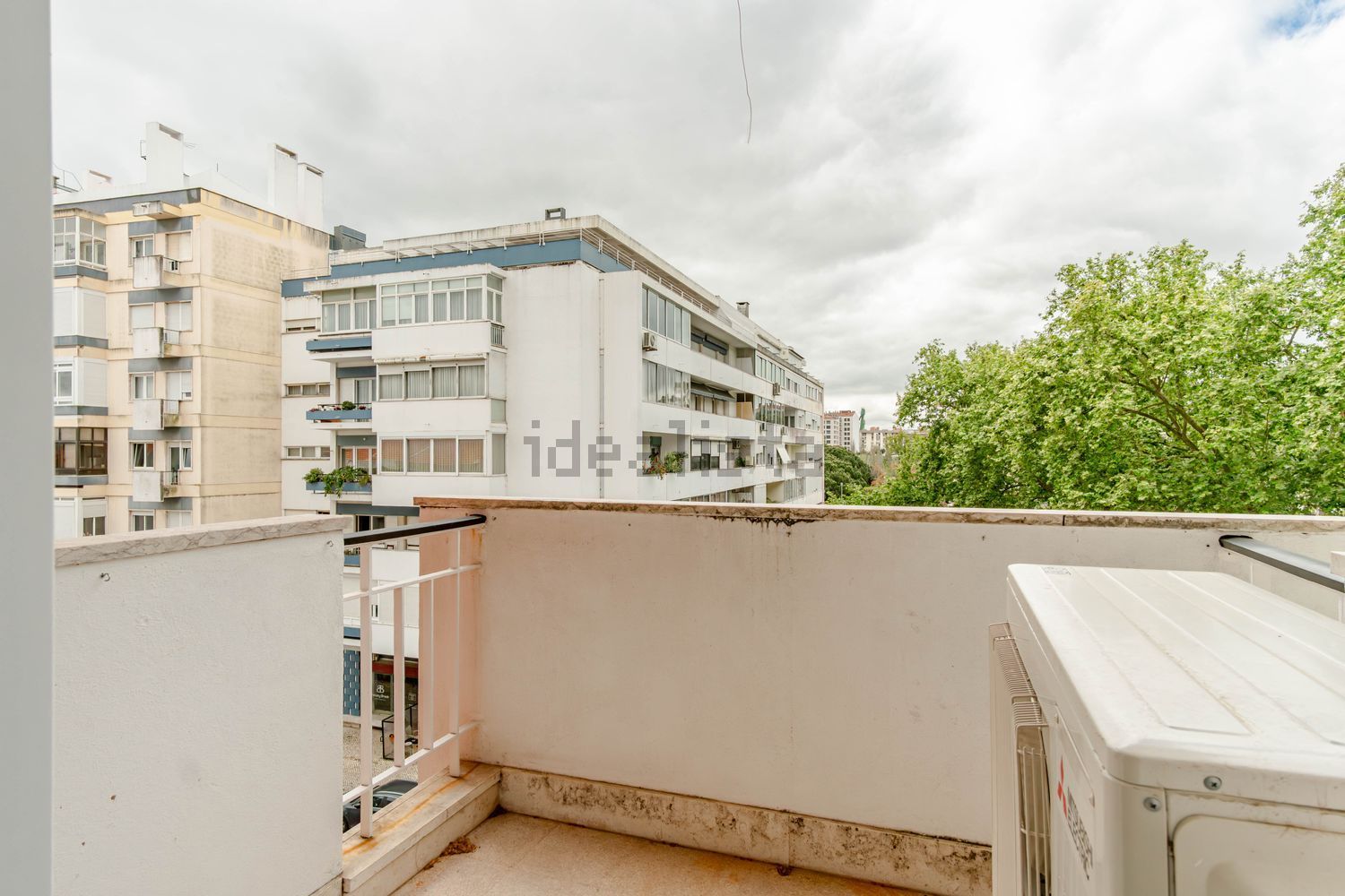 公寓 t3出售在Praça Rainha Santa - 阳台