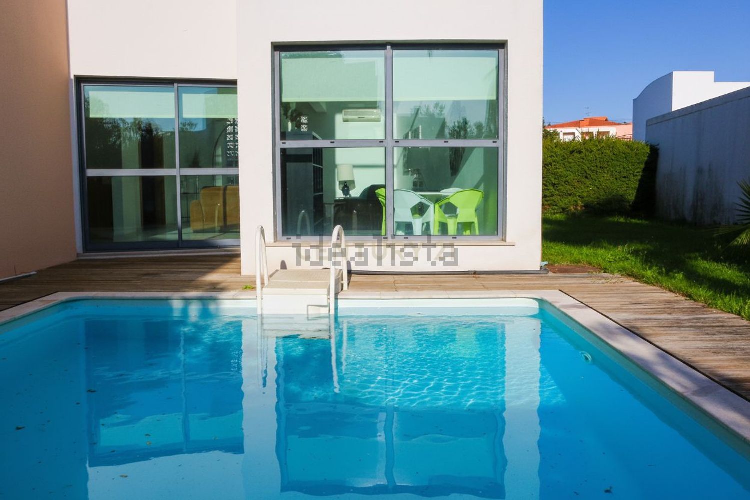 出租小楼房或独栋别墅R. Amadeu de Sousa Cardoso s/n - 游泳池