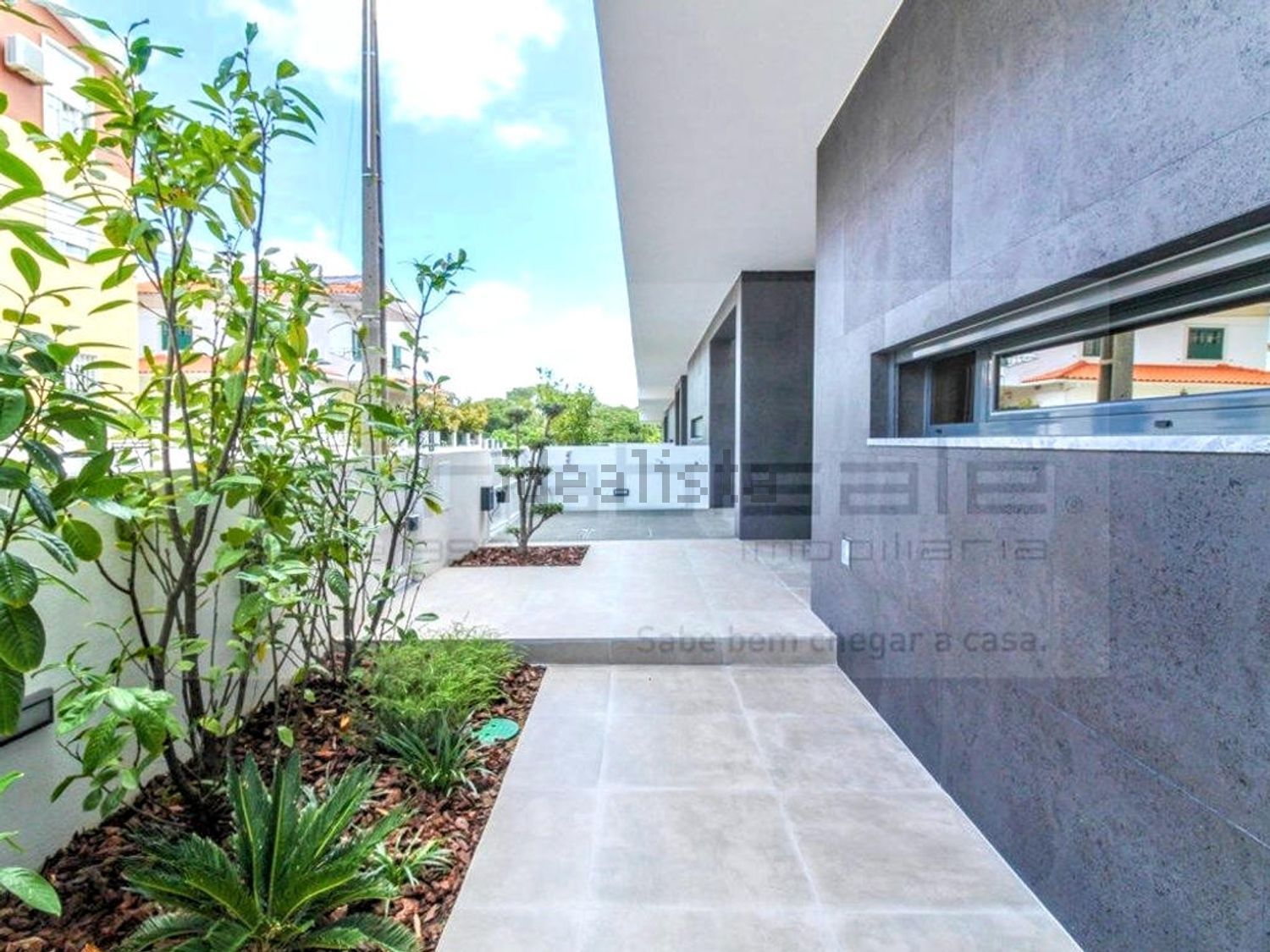 小楼房或独栋别墅出售在Rua Marechal Craveiro Lopes, 43 - 阳台