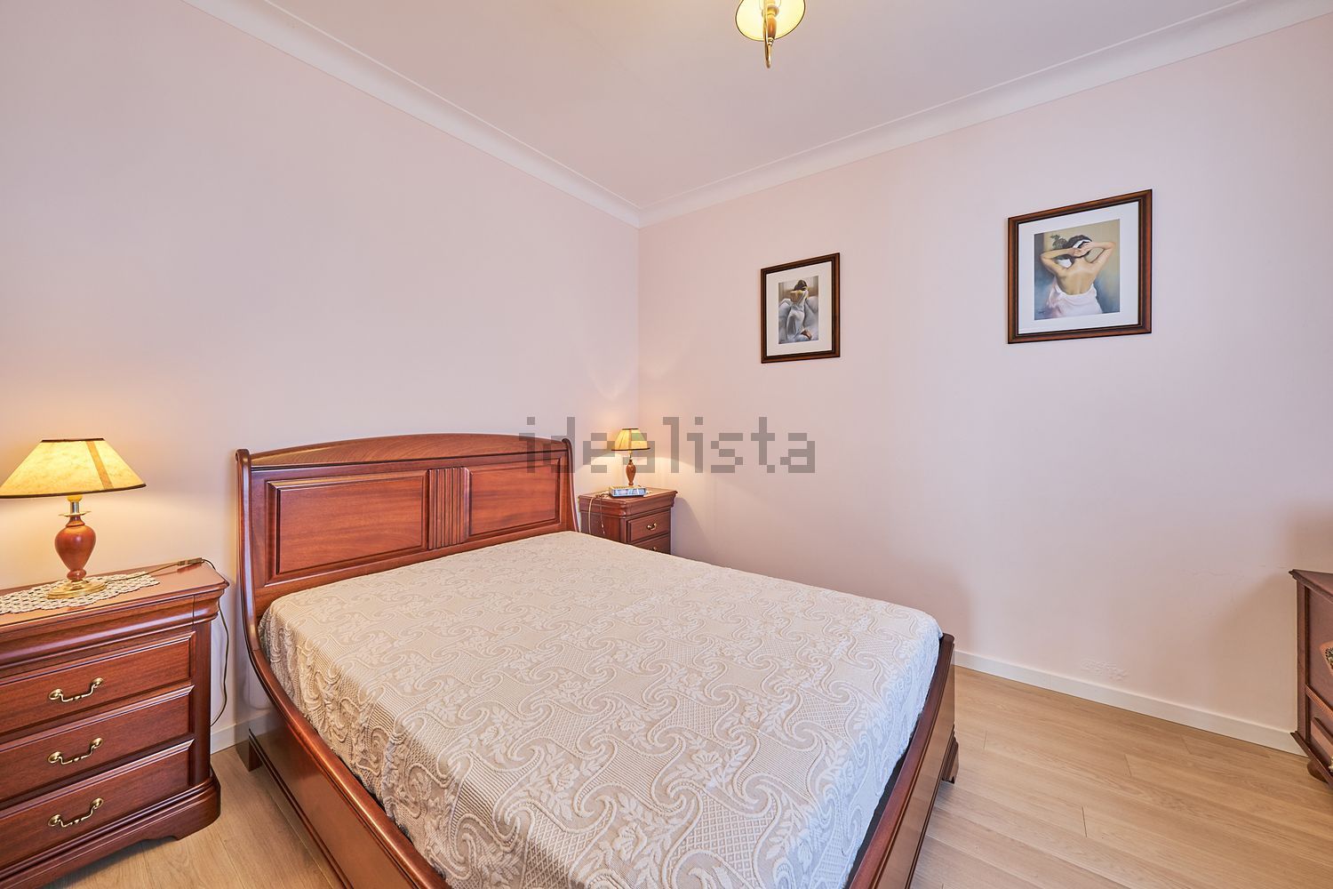 小楼房或独栋别墅出售在Rua da Bica - 卧室