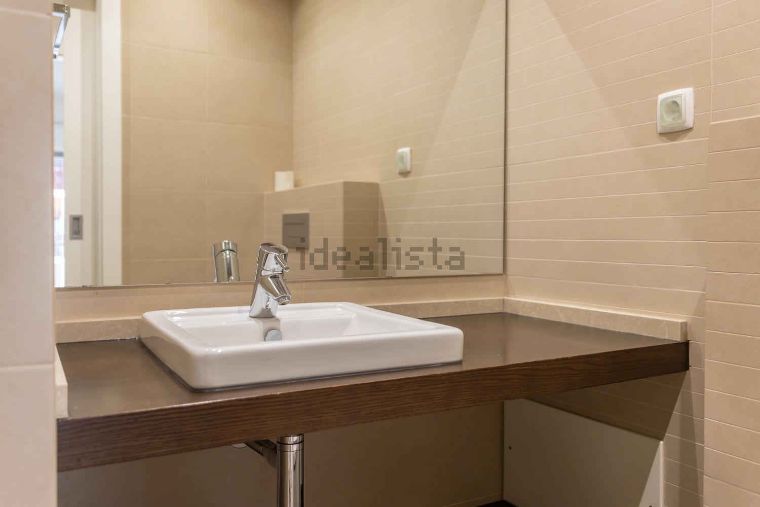 出租公寓 t2在Rua José Afonso, 4 - 卫生间