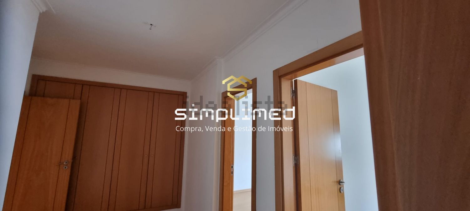 出租公寓 t5在Alto do Seixalinho - 卧室