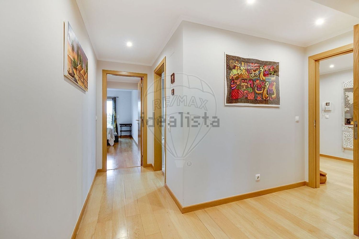 公寓 t3出售在Avenida Marechal Gomes da Costa - 过道