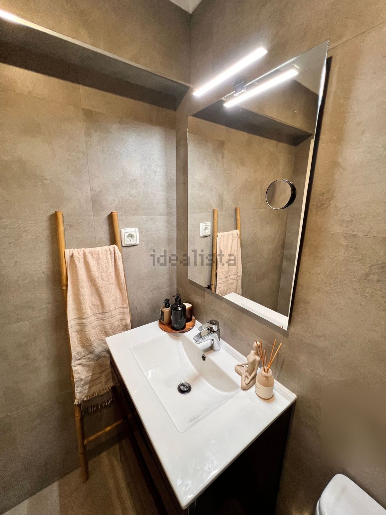 出租公寓 t3在Rua Guiomar Torresão, 61 - 卫生间