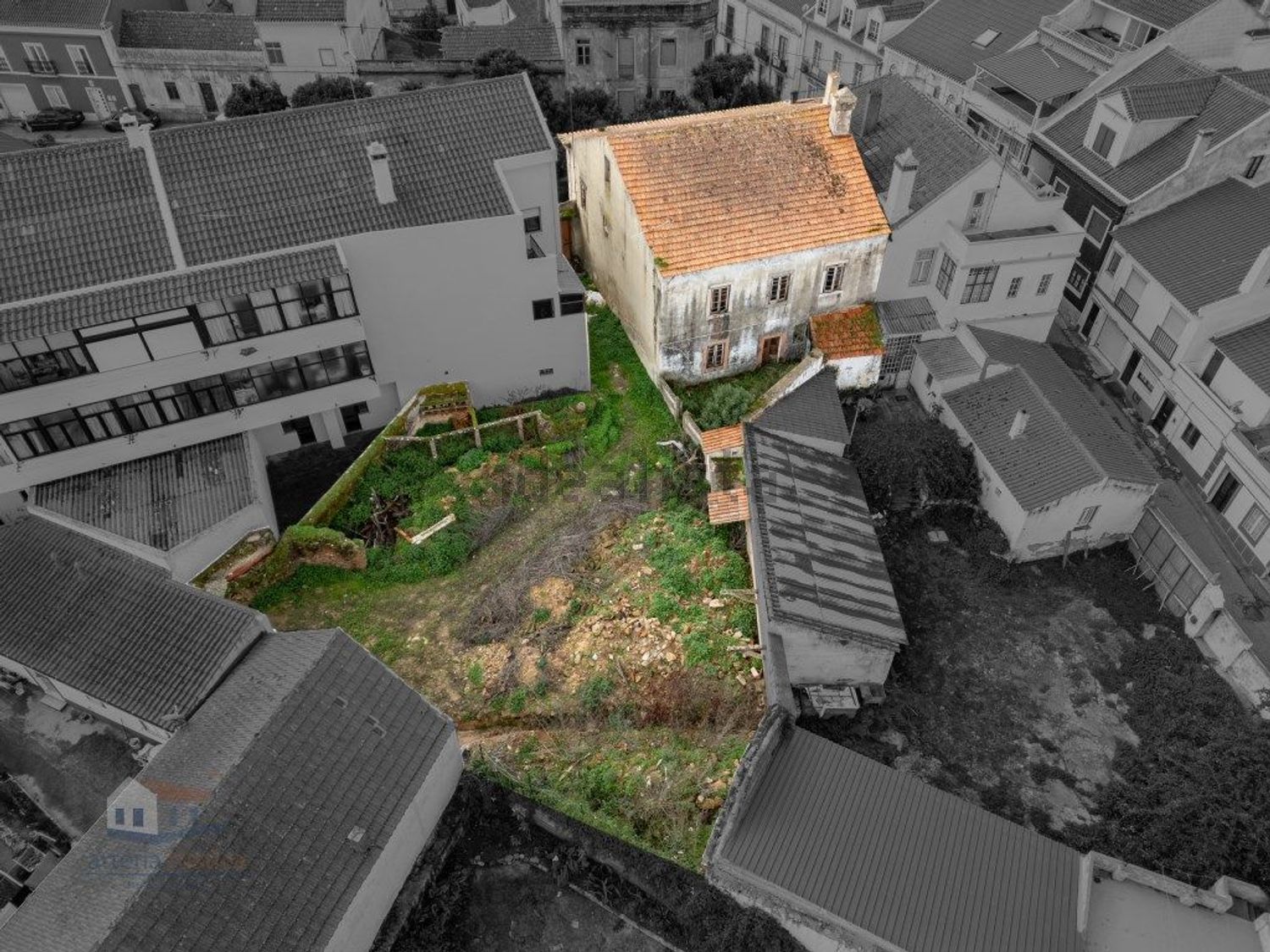 小楼房或独栋别墅出售在Cercal - 照片