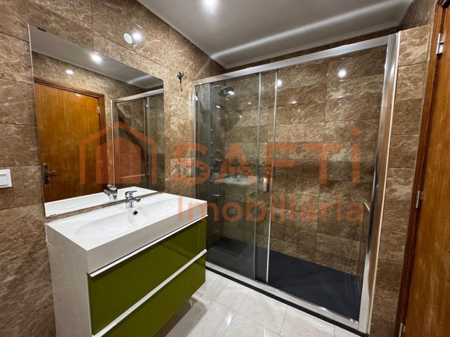 出租公寓 t3在Praceta Terras da Mina, 3 - 卫生间