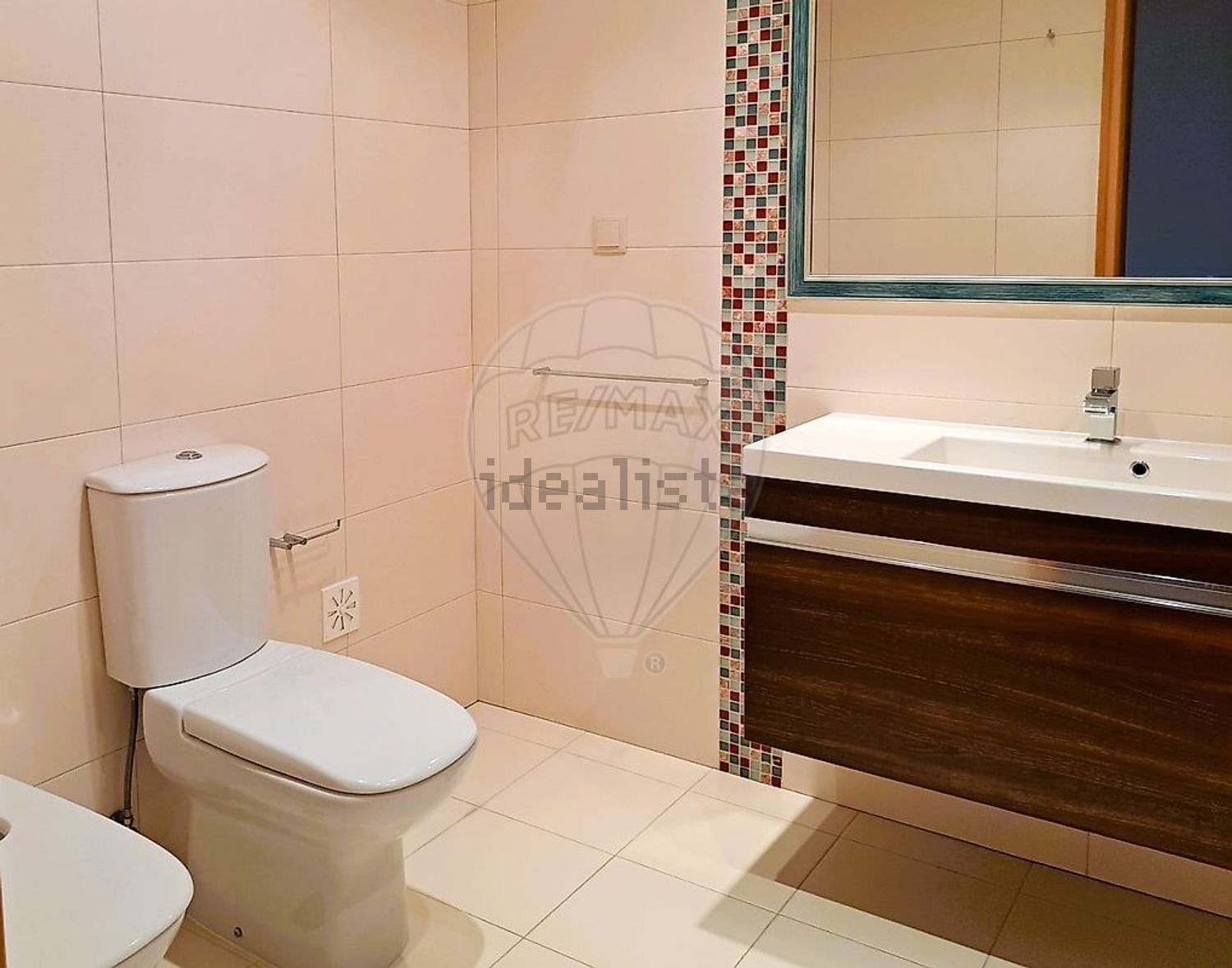 出租小楼房或独栋别墅在Rua da Liberdade - 卫生间