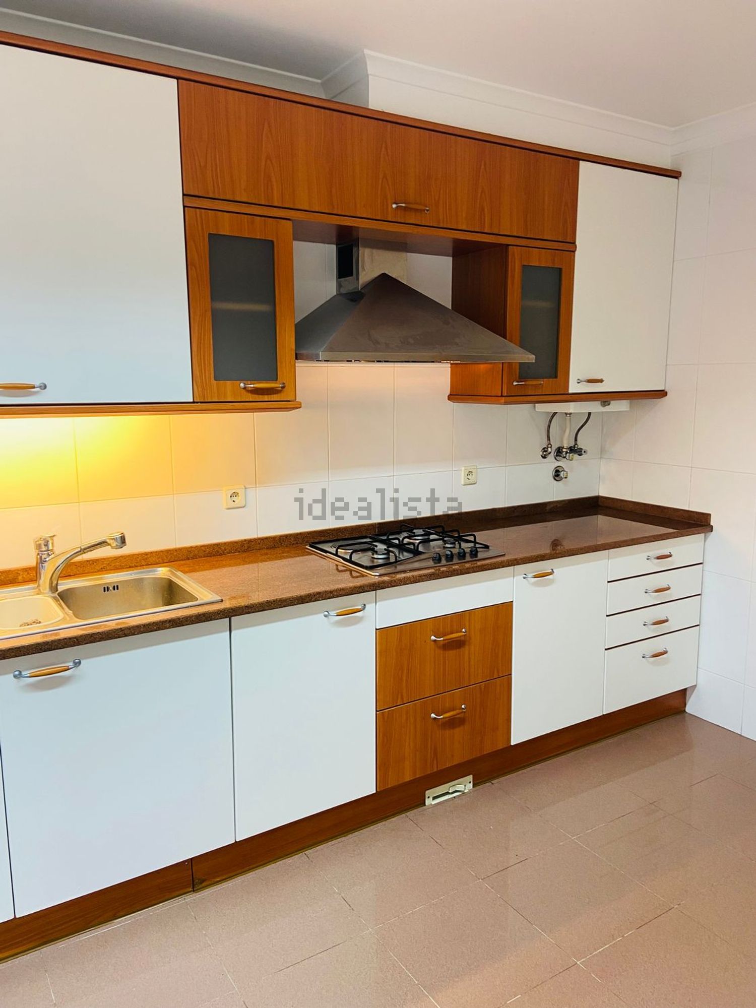 出租公寓 t2在Avenida Edmundo Lima Basto, 7 n - 厨房