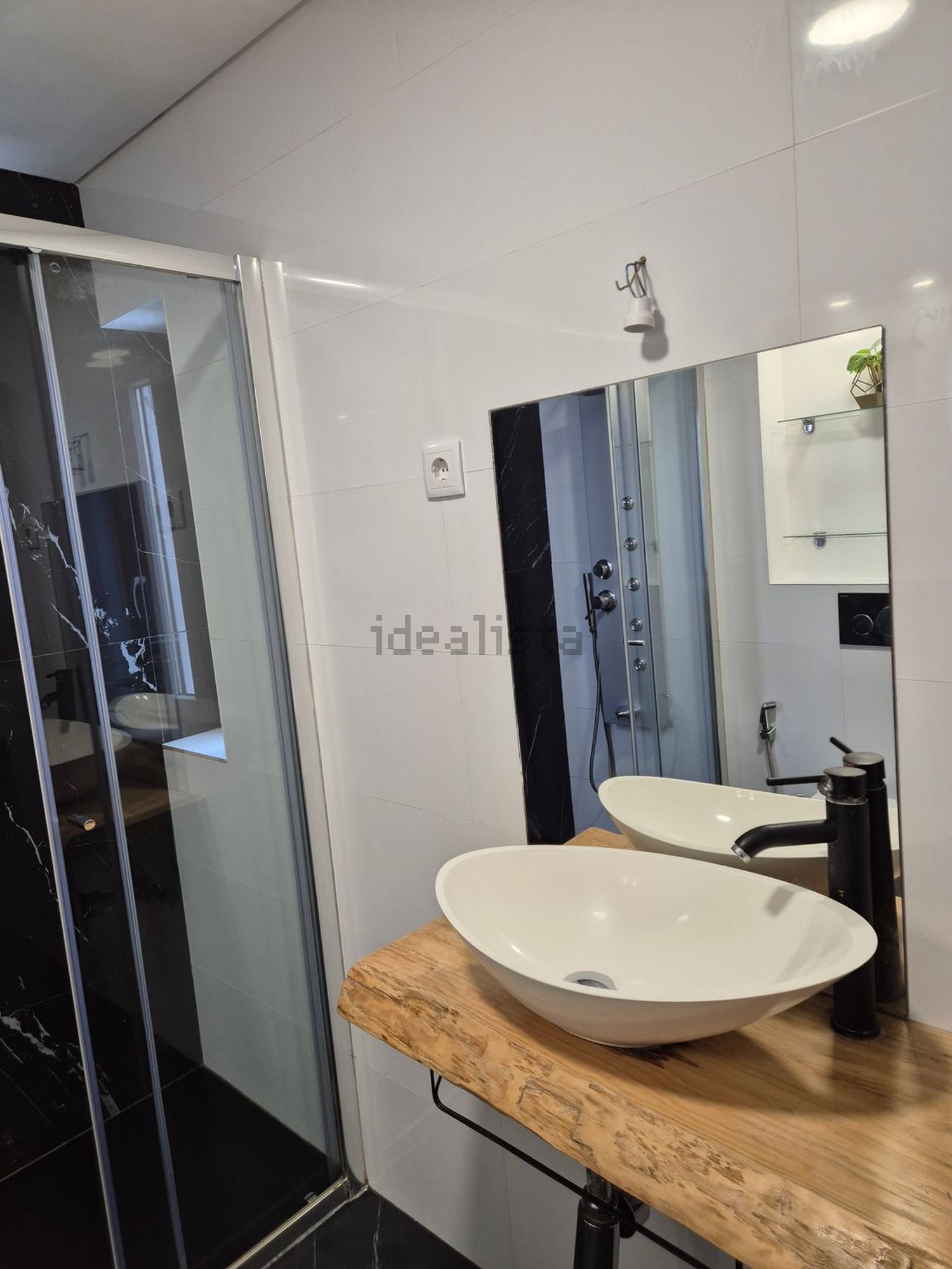 出租房间在Rua Ary dos Santos, 12 - 卫生间