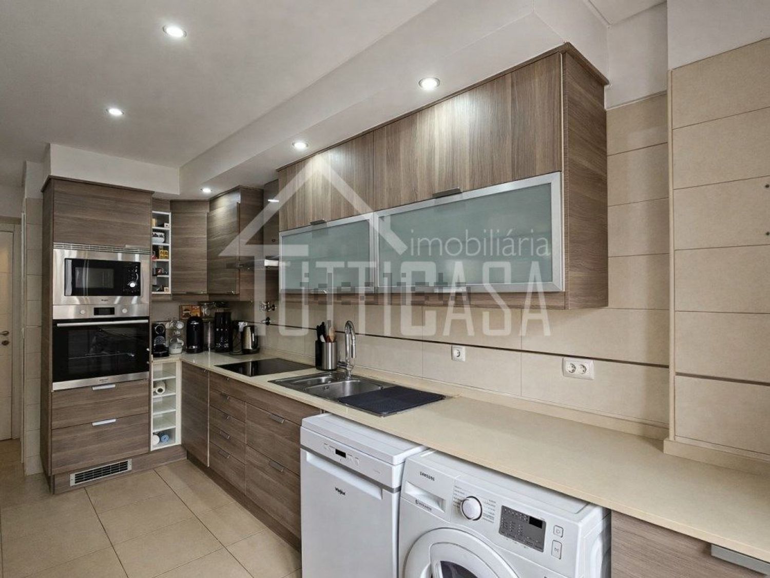 公寓 t3出售在Avenida Azedo Gneco G6 - 厨房