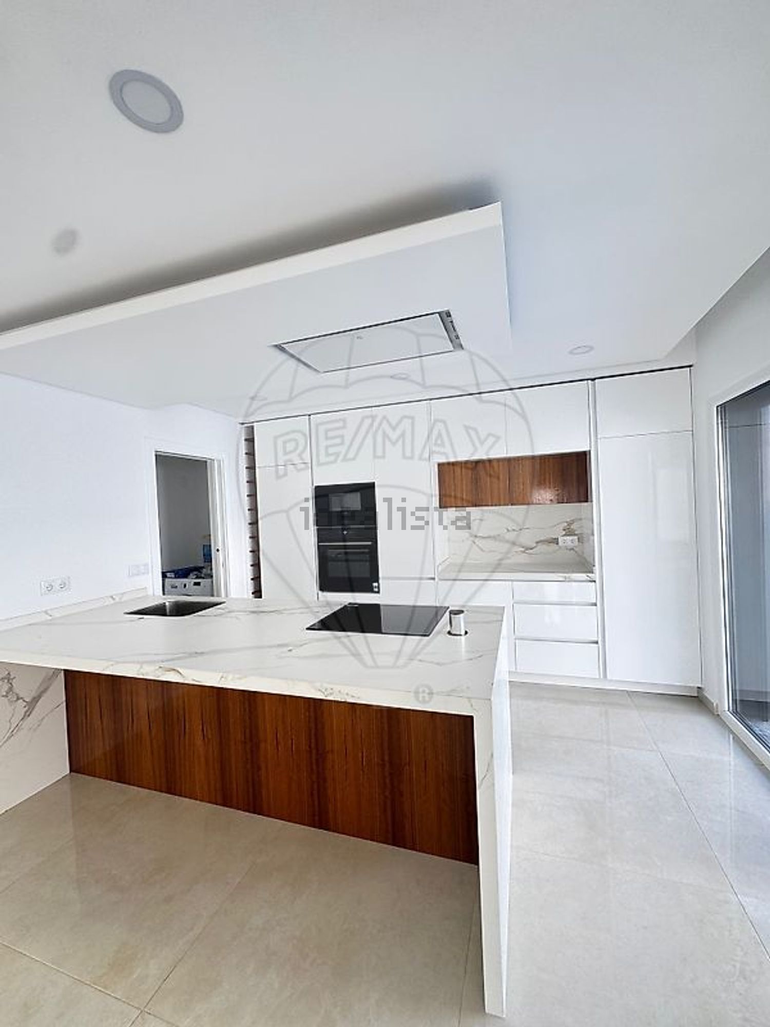 小楼房或独栋别墅出售在Alameda Miguel Torga - 厨房