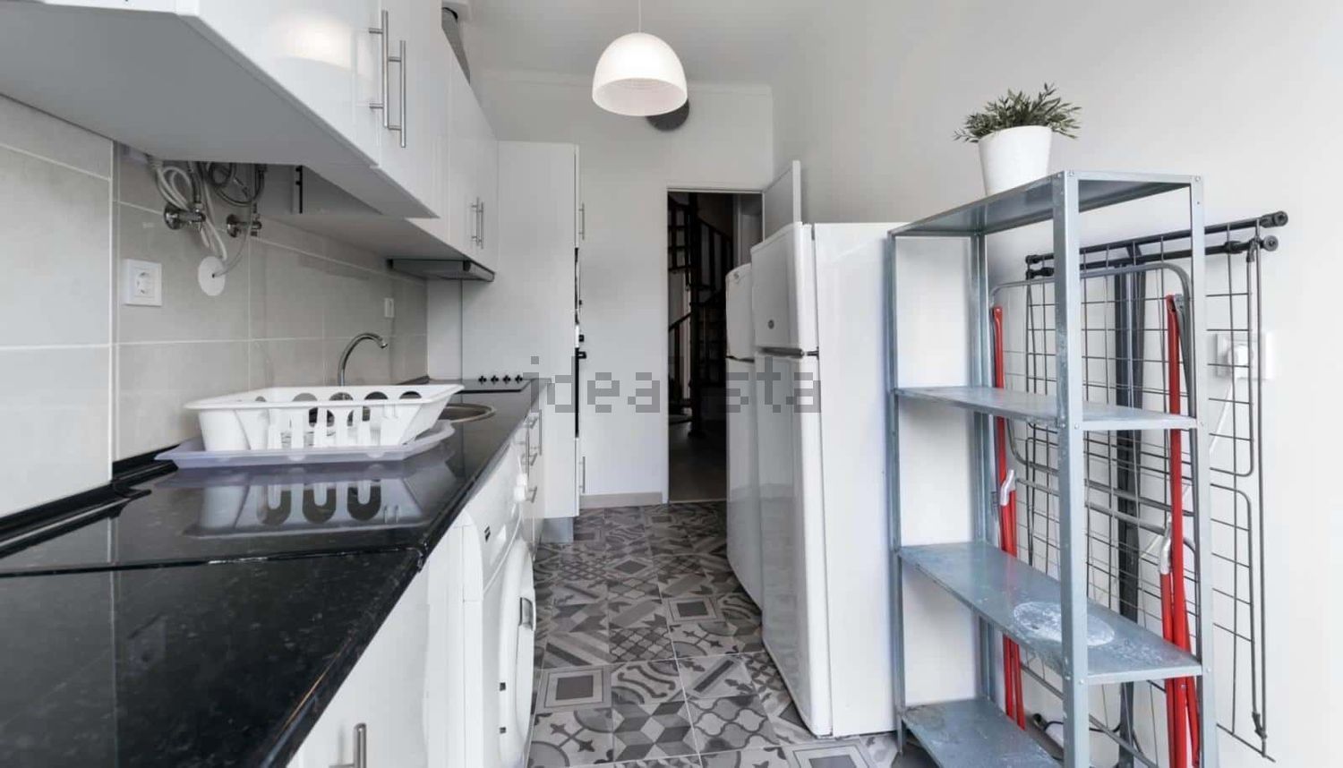 出租房间在Praceta das Roiçadas s/n - 厨房