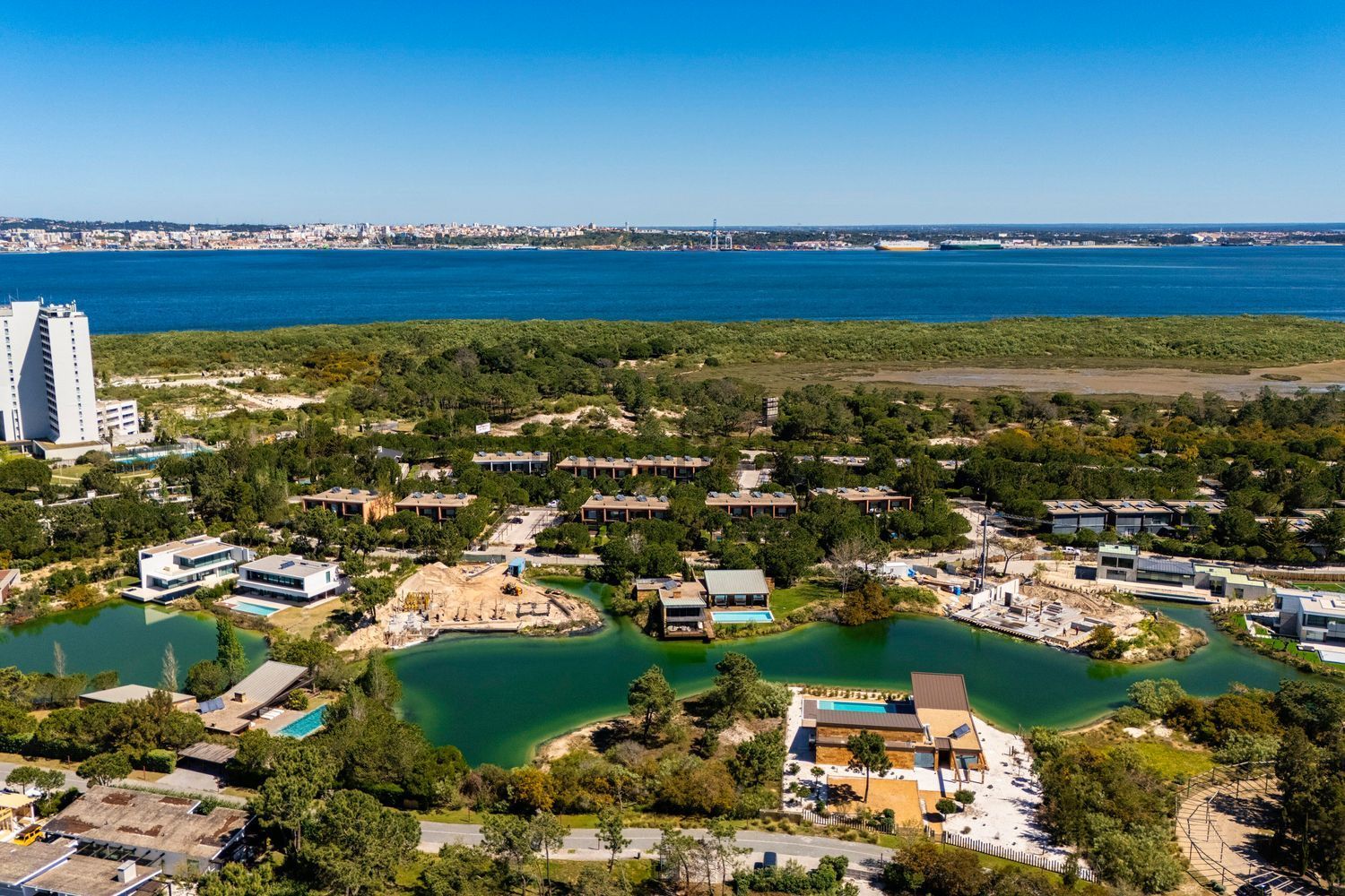 联排别墅出售troia - 视线