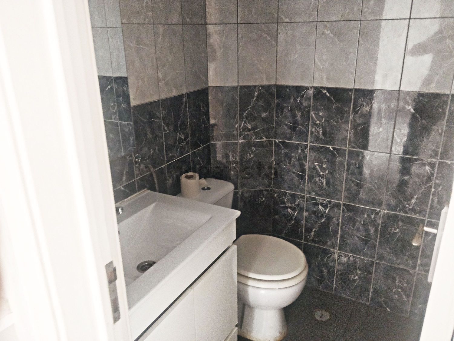 公寓 t3出售在Rua Adães Bermudes - 卫生间