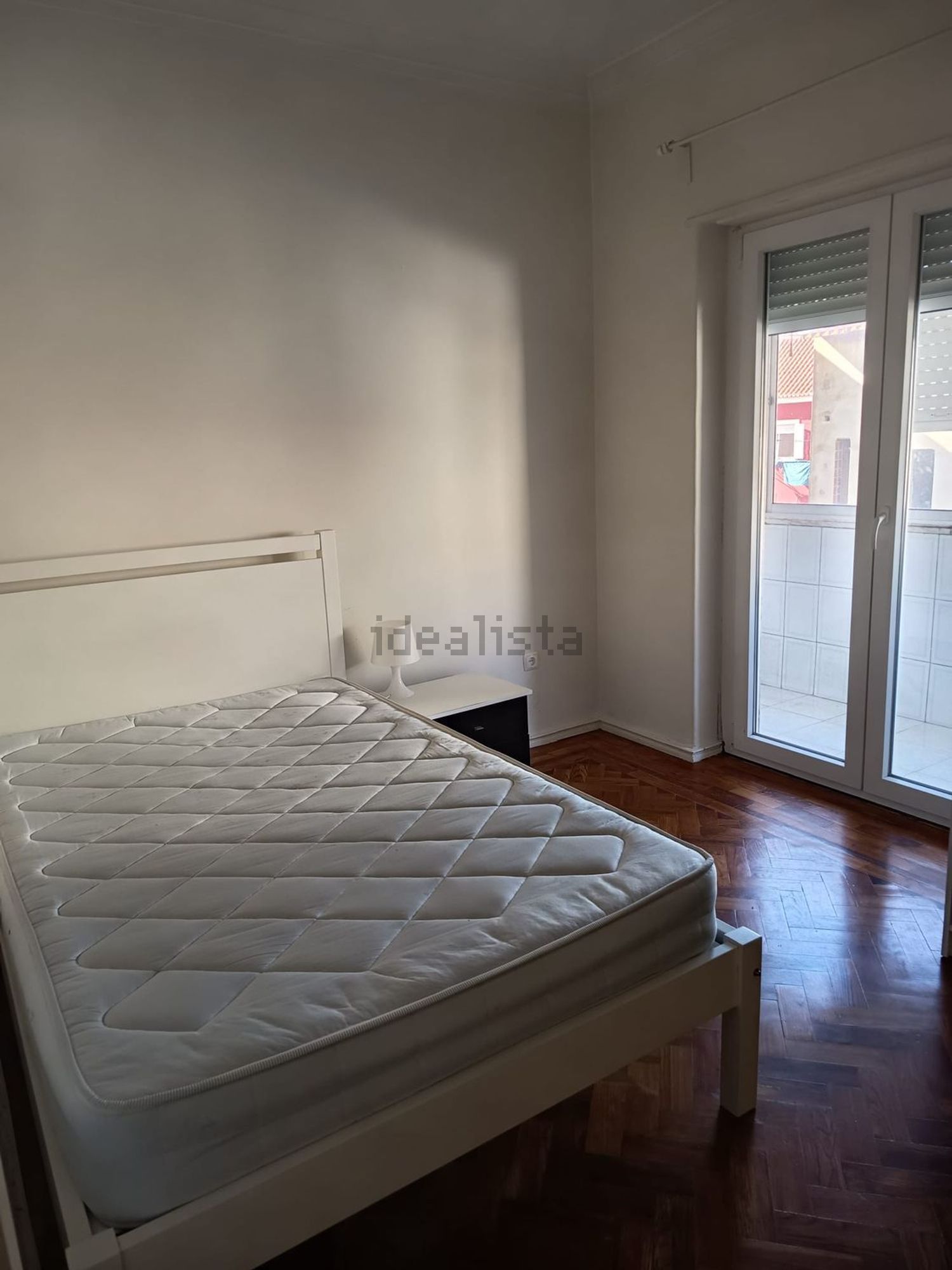 出租房间在Rua Elias Garcia, 158 - 卧室