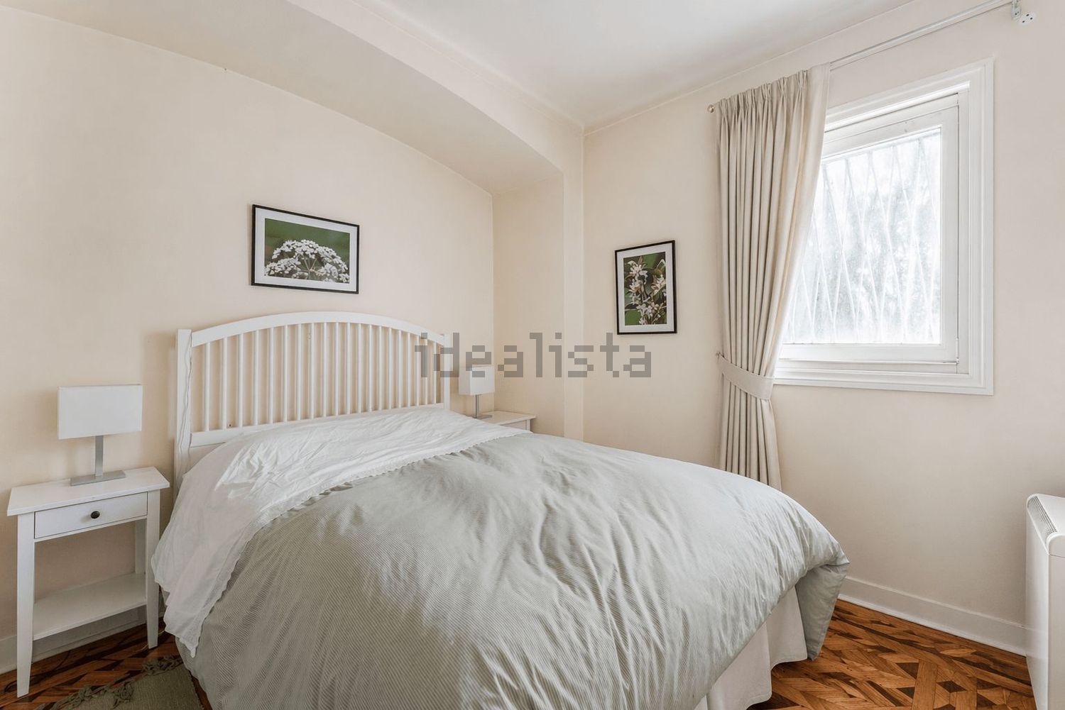 小楼房或独栋别墅出售在Avenida Marechal Carmona - 卧室