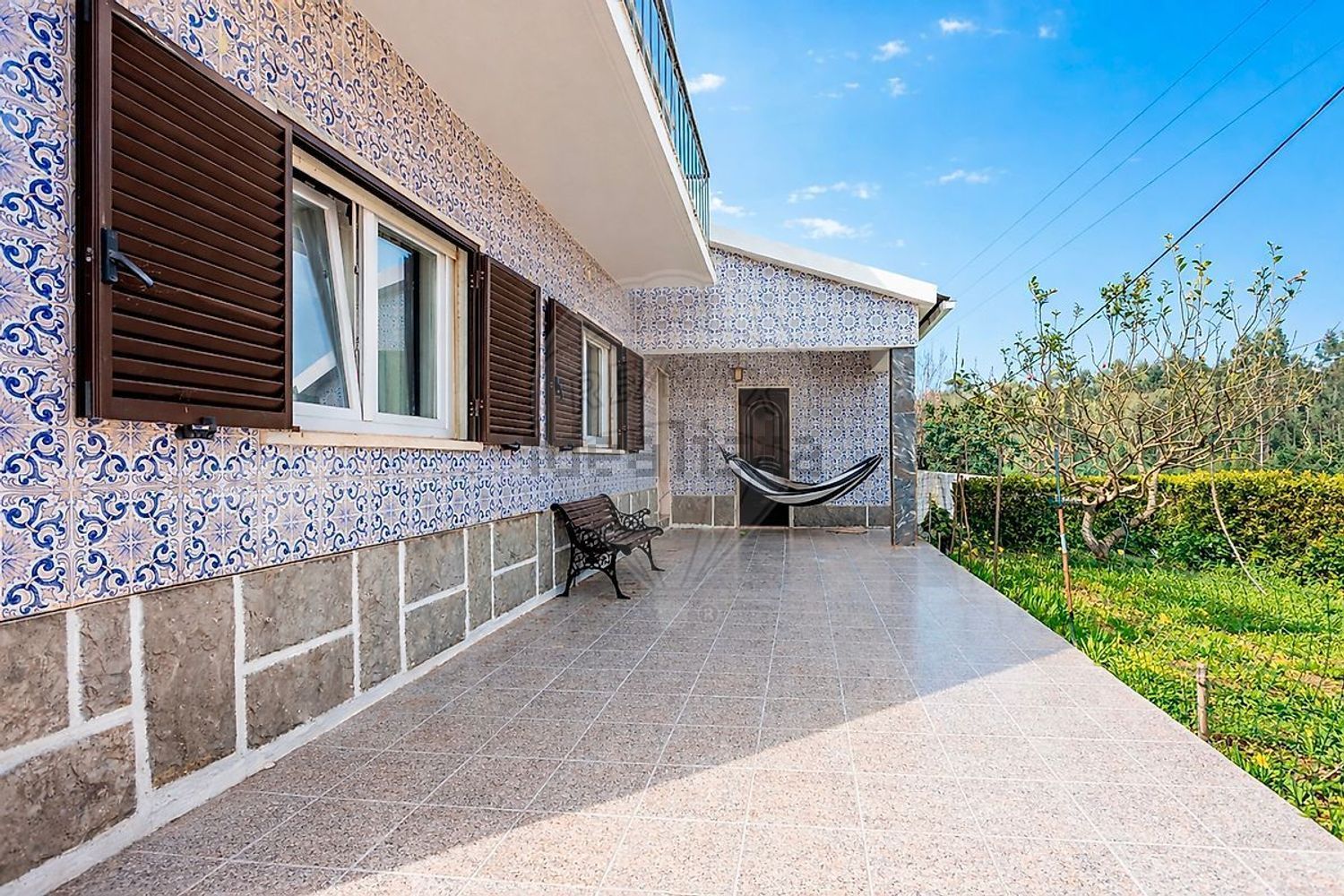 小楼房或独栋别墅出售在Rua dos Salgueirinhos - 阳台