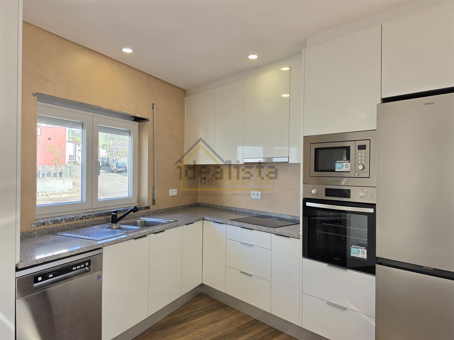 小楼房或独栋别墅出售在Rua da Cerda - 厨房