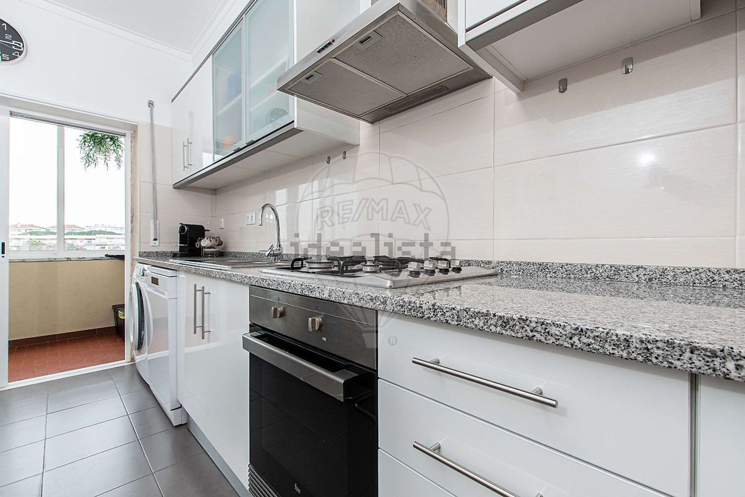 出租公寓 t3在Largo Mouzinho da Silveira - 厨房