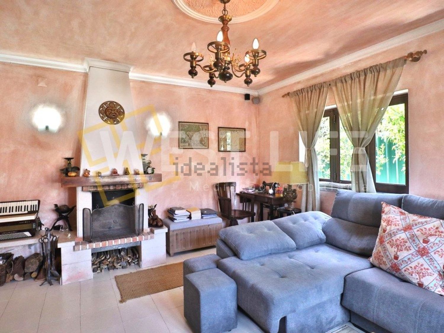 小楼房或独栋别墅出售在Centro - 客厅