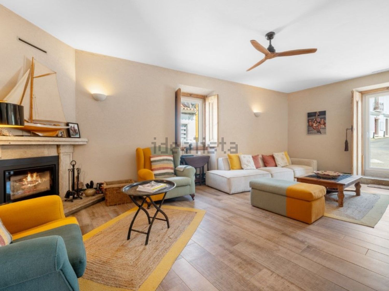 出租小楼房或独栋别墅在Rua Miguel Bombarda, 2 - 客厅