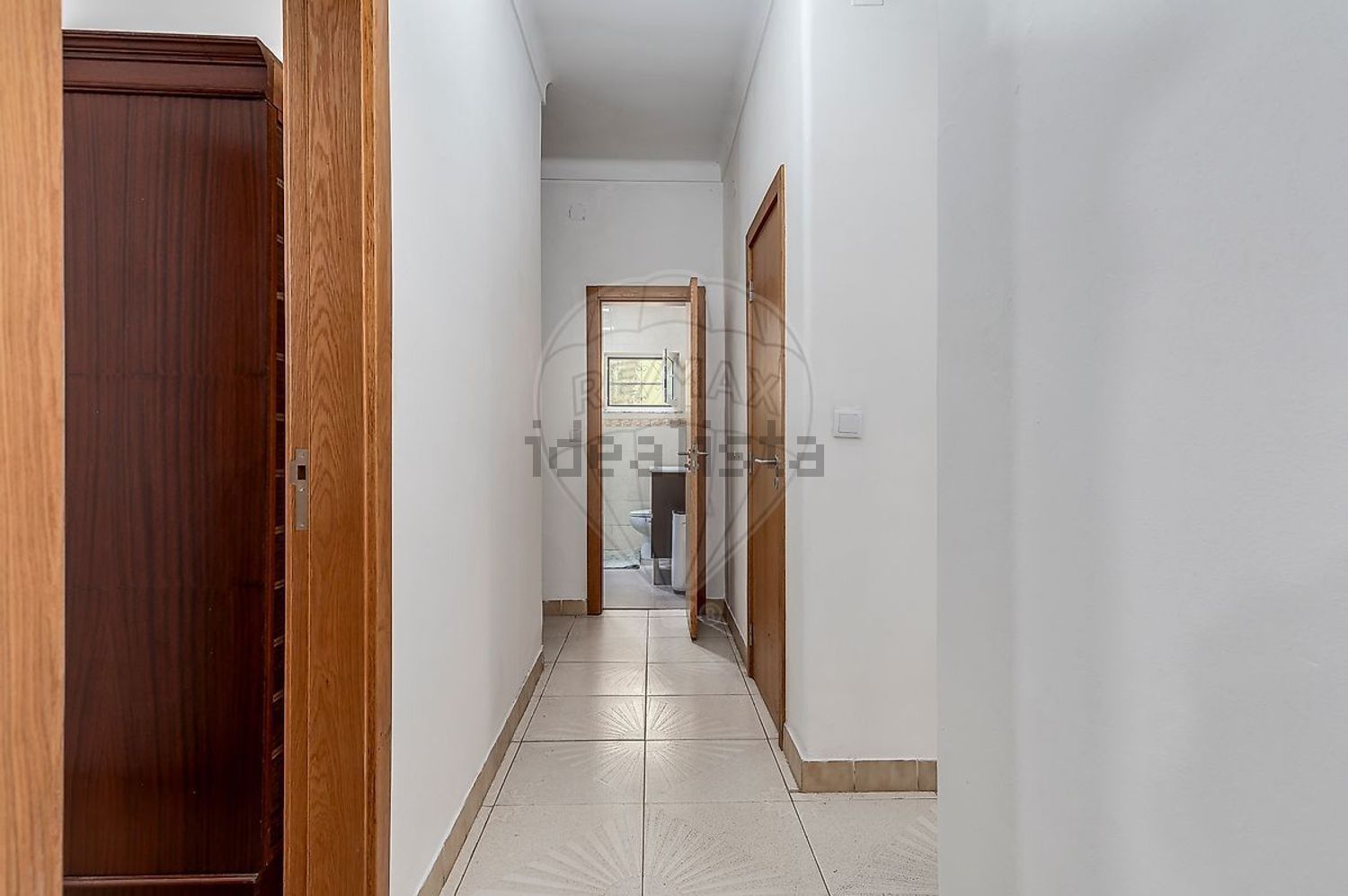 小楼房或独栋别墅出售在Rua Bento de Jesus Caraça - 过道