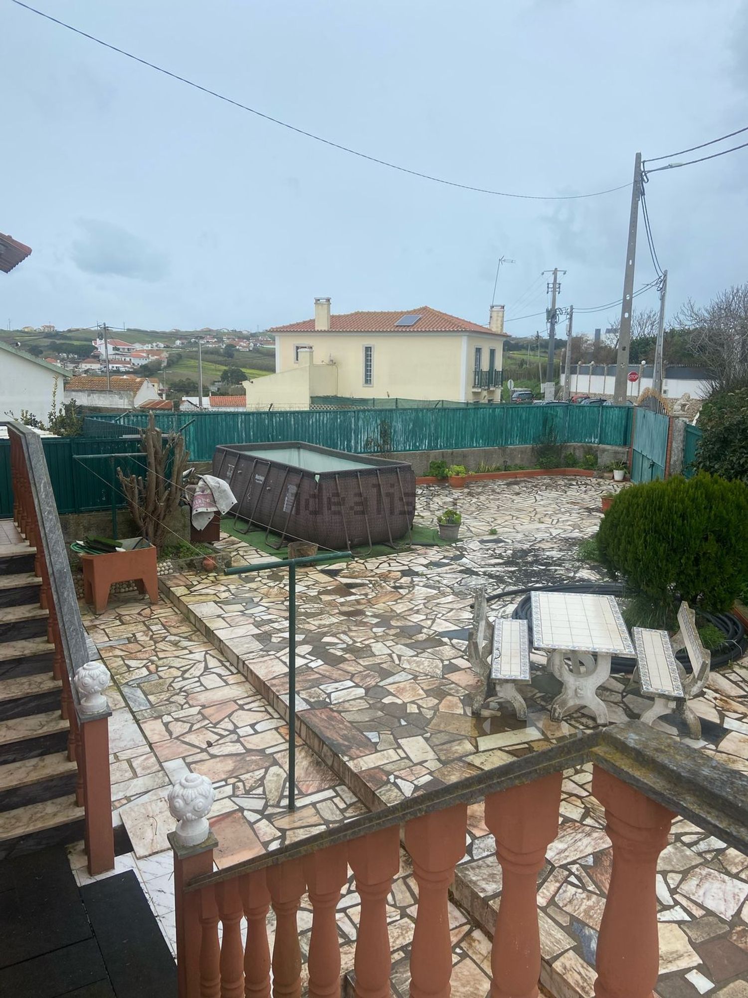 出租小楼房或独栋别墅在Rua Principal, 13 - 院子