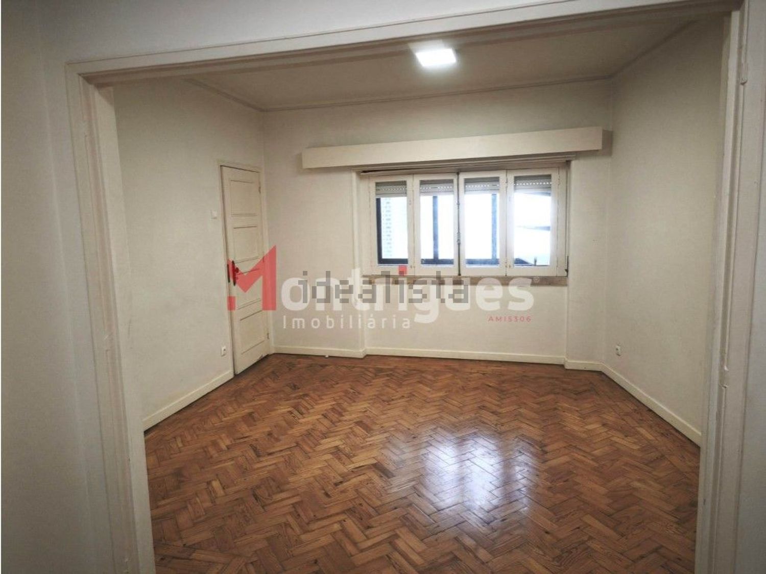 公寓 t4出售在Avenida Alfredo da Silva - 客厅