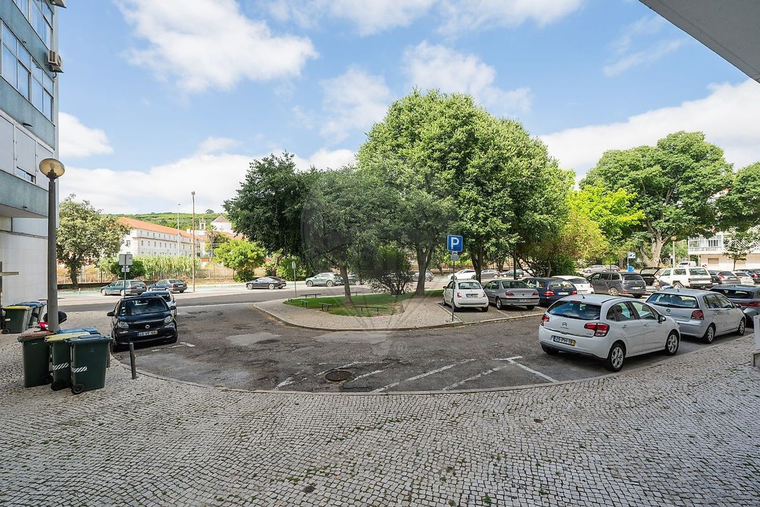 出租t0（单人公寓）在Rua Conde Almoster - 花园