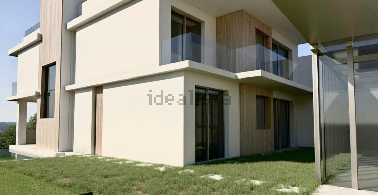 小楼房或独栋别墅出售在Santa Iria de Azoia - São João da Talha - Bobadela - 外立面