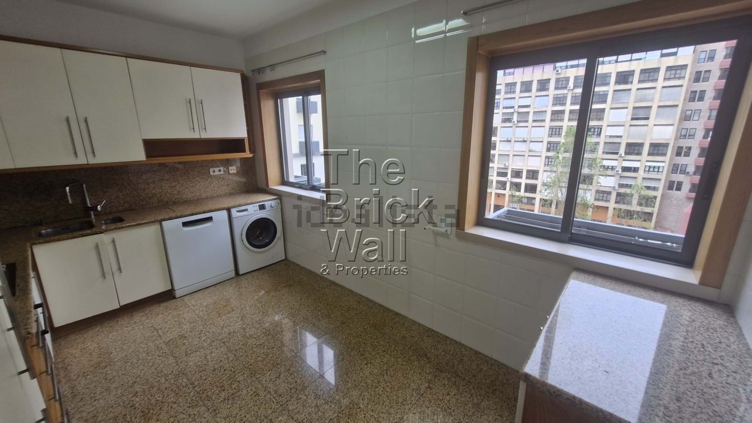 出租公寓 t3在Alto dos Moinhos - 厨房