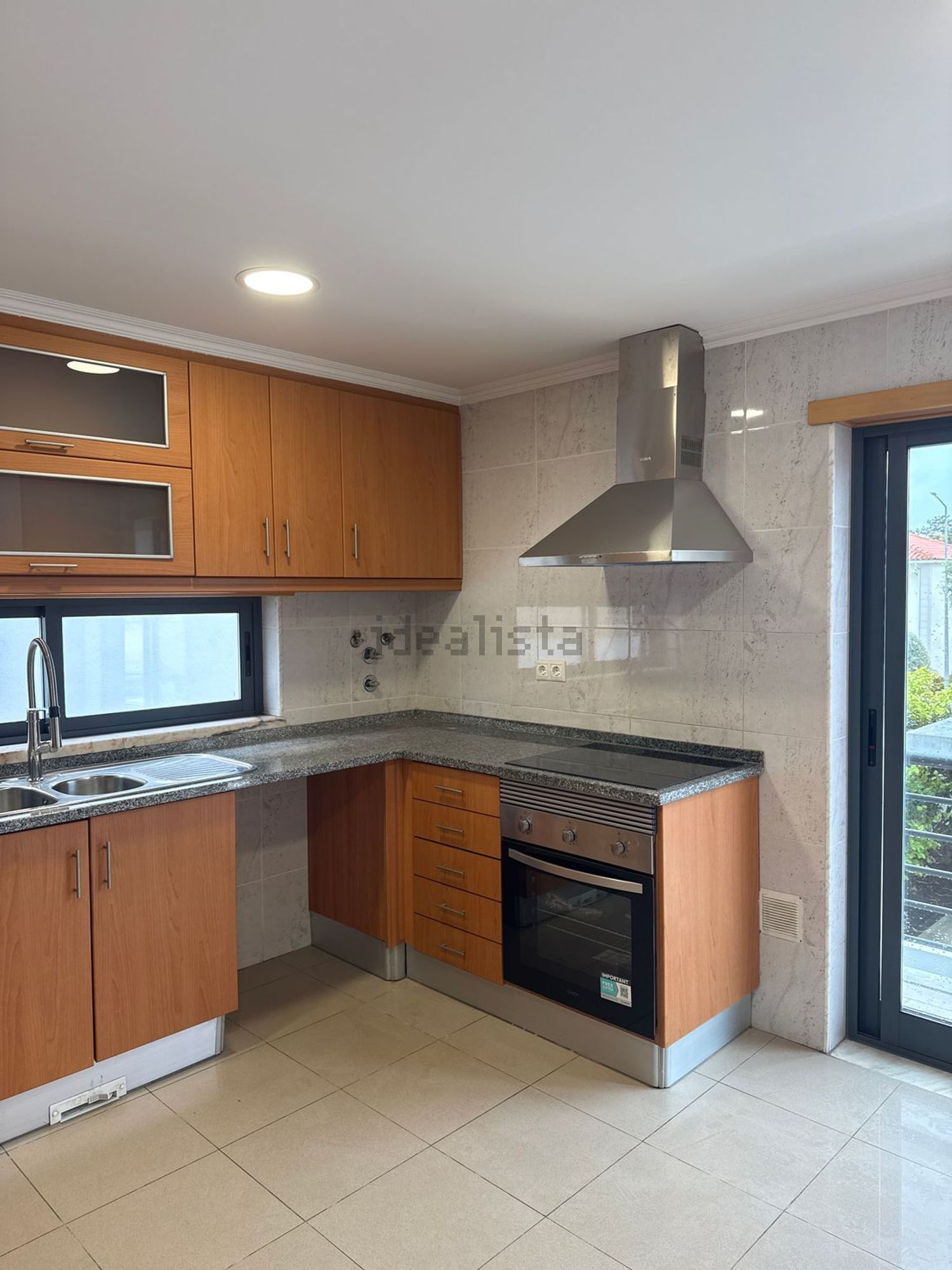 小楼房或独栋别墅出售在Rua Pulido Valente, 14 - 照片