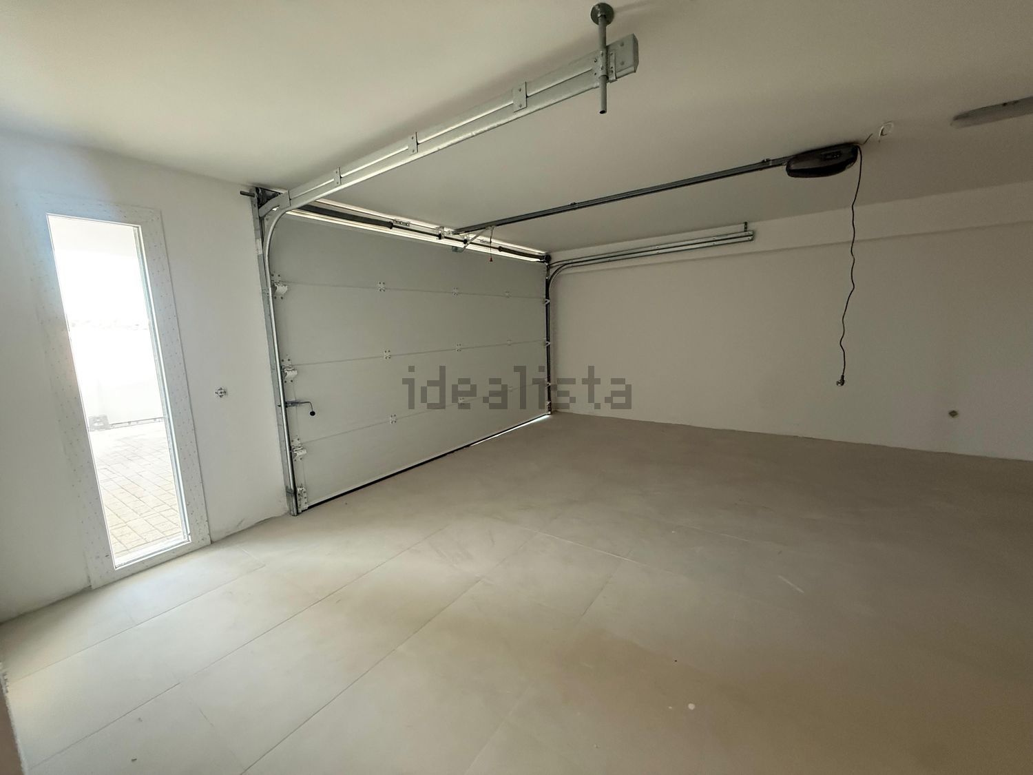 双拼别墅出售在Avenida Raul Brandão, 8 - 照片