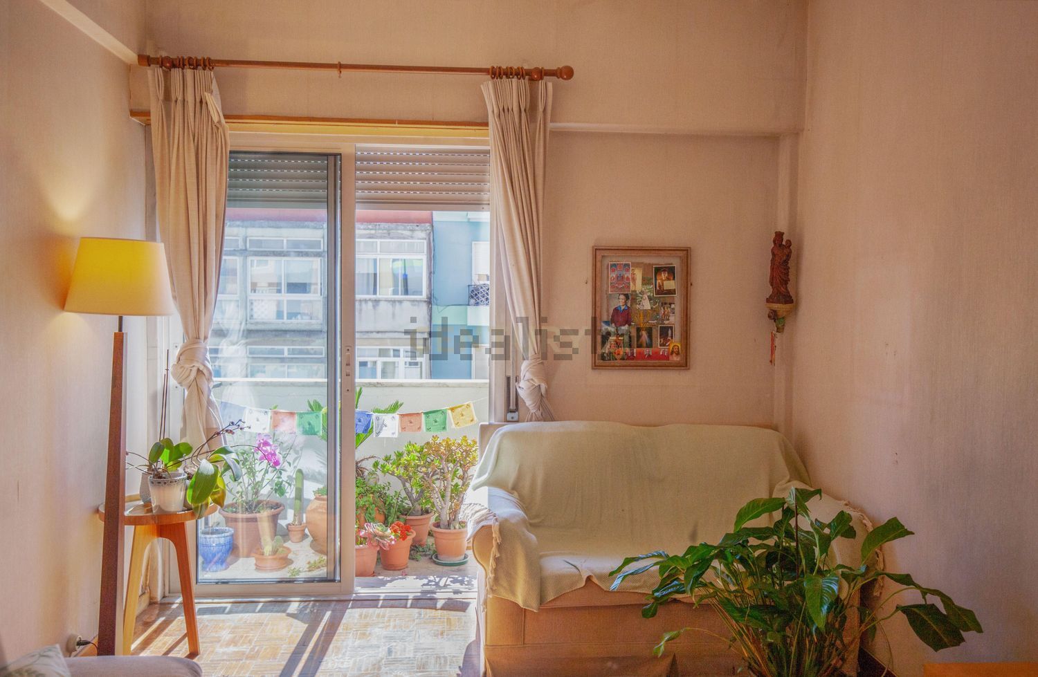 公寓 t3出售在Rua Montepio Geral s/n - 客厅