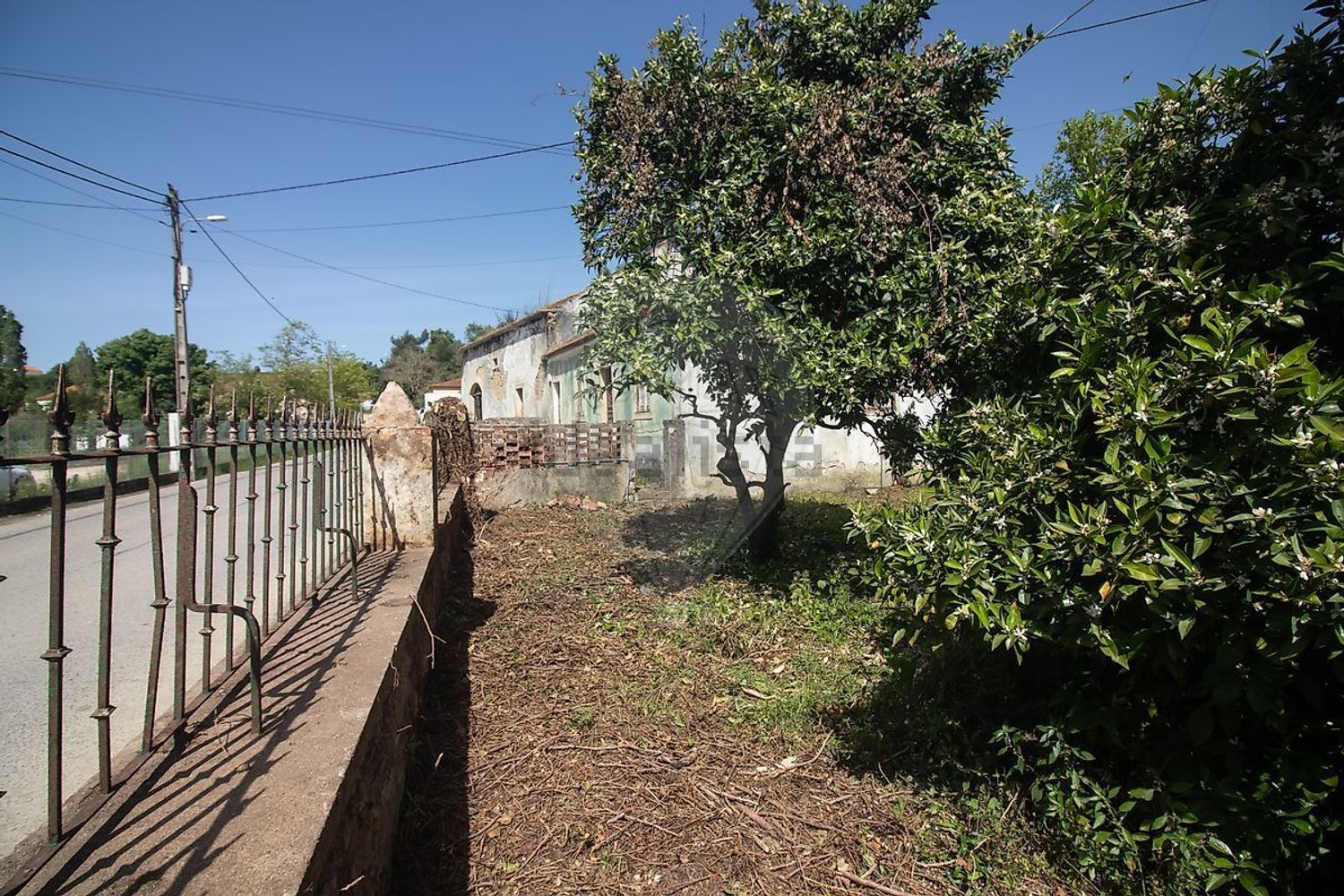 小楼房或独栋别墅出售在Rua do Casal da Carvalha - 花园