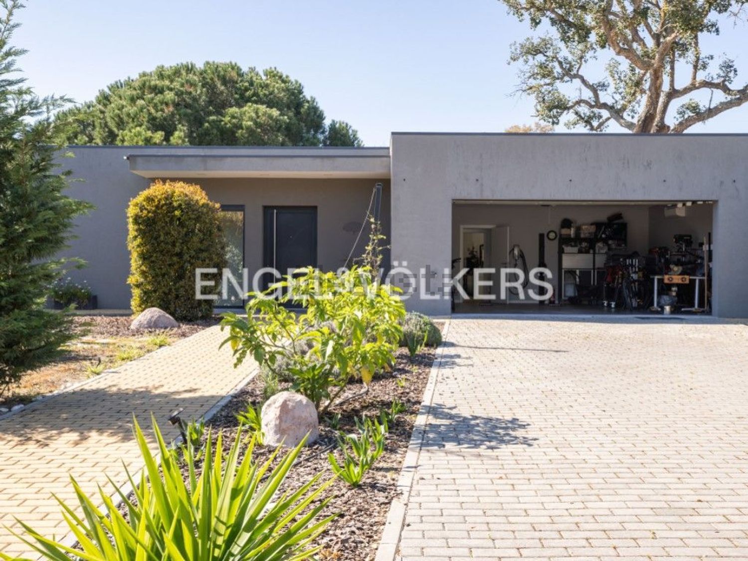 小楼房或独栋别墅出售在Avenida do Montado, 39 - 外立面