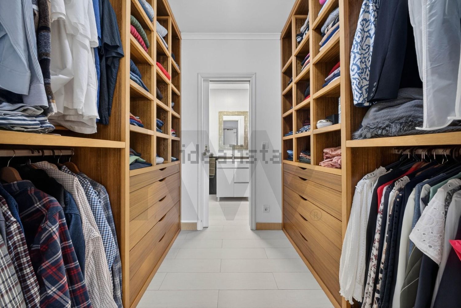 小楼房或独栋别墅出售在Rua da Mesquita s/n - 试衣间