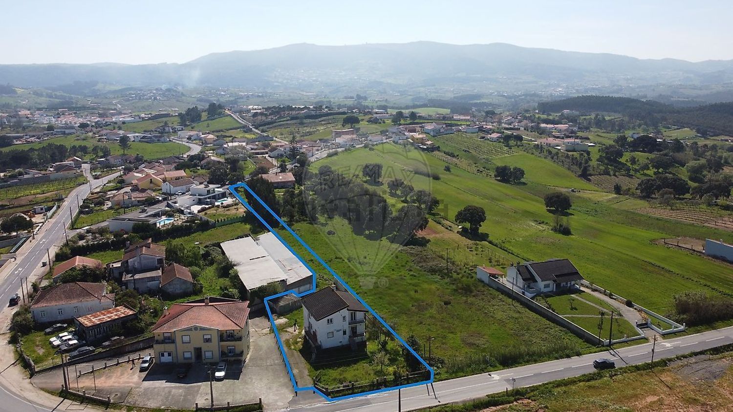 小楼房或独栋别墅出售在Lamas e Cercal - 视线