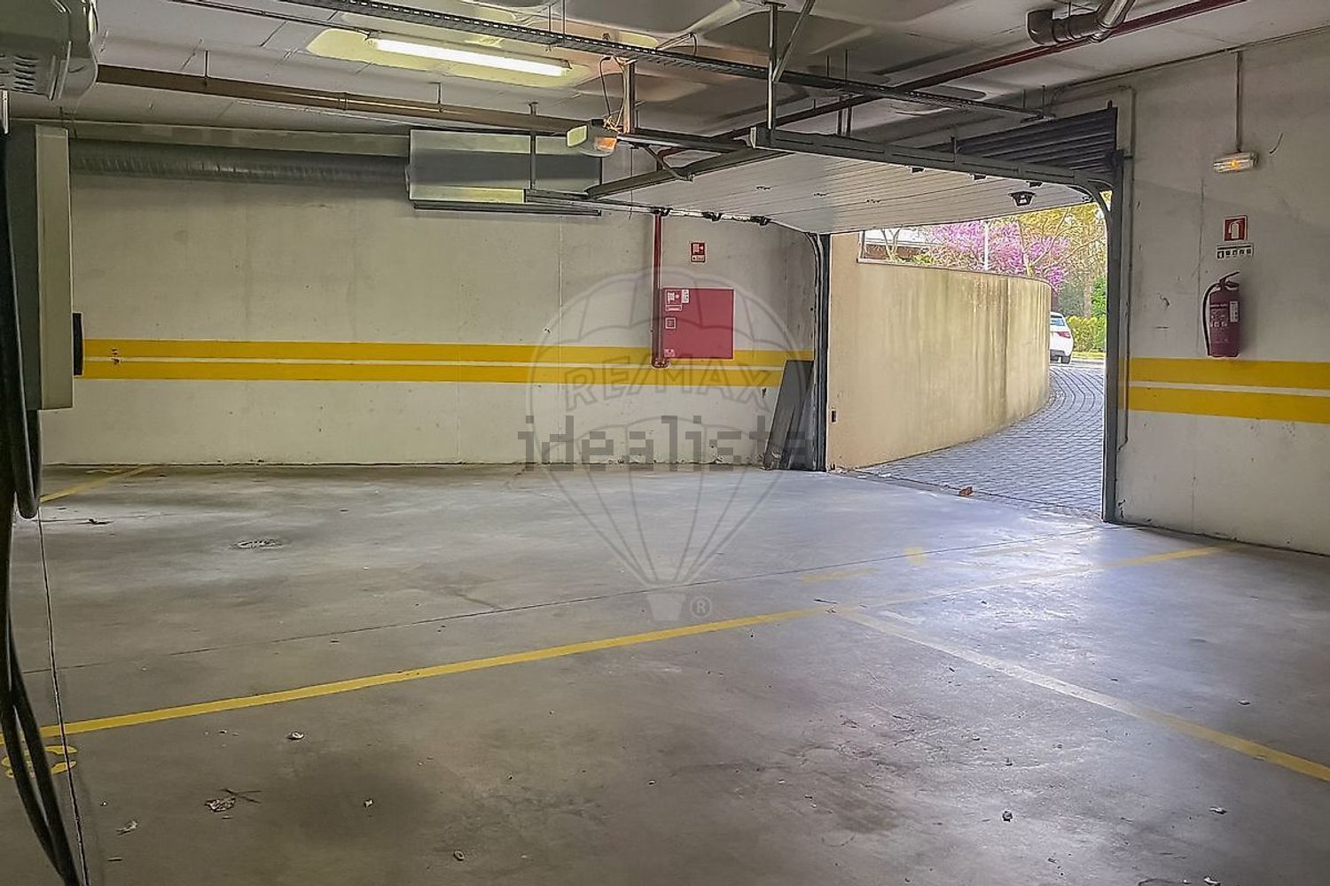 公寓 t3出售在Rua Manuel Teixeira Gomes - 停车位