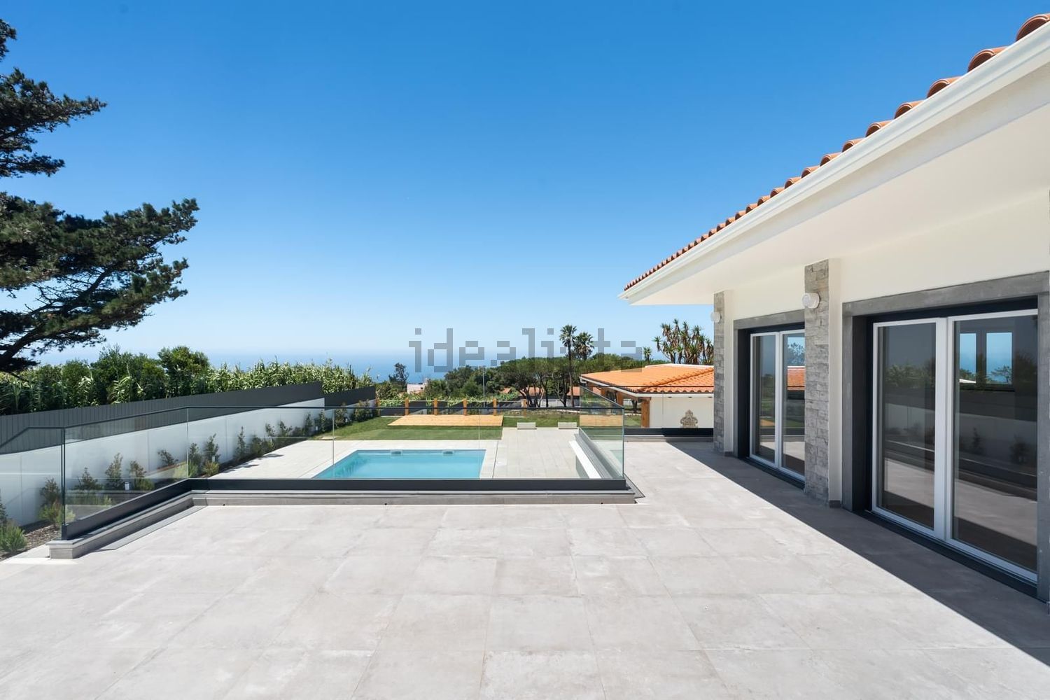 小楼房或独栋别墅出售在Beco do Algarvio - 游泳池