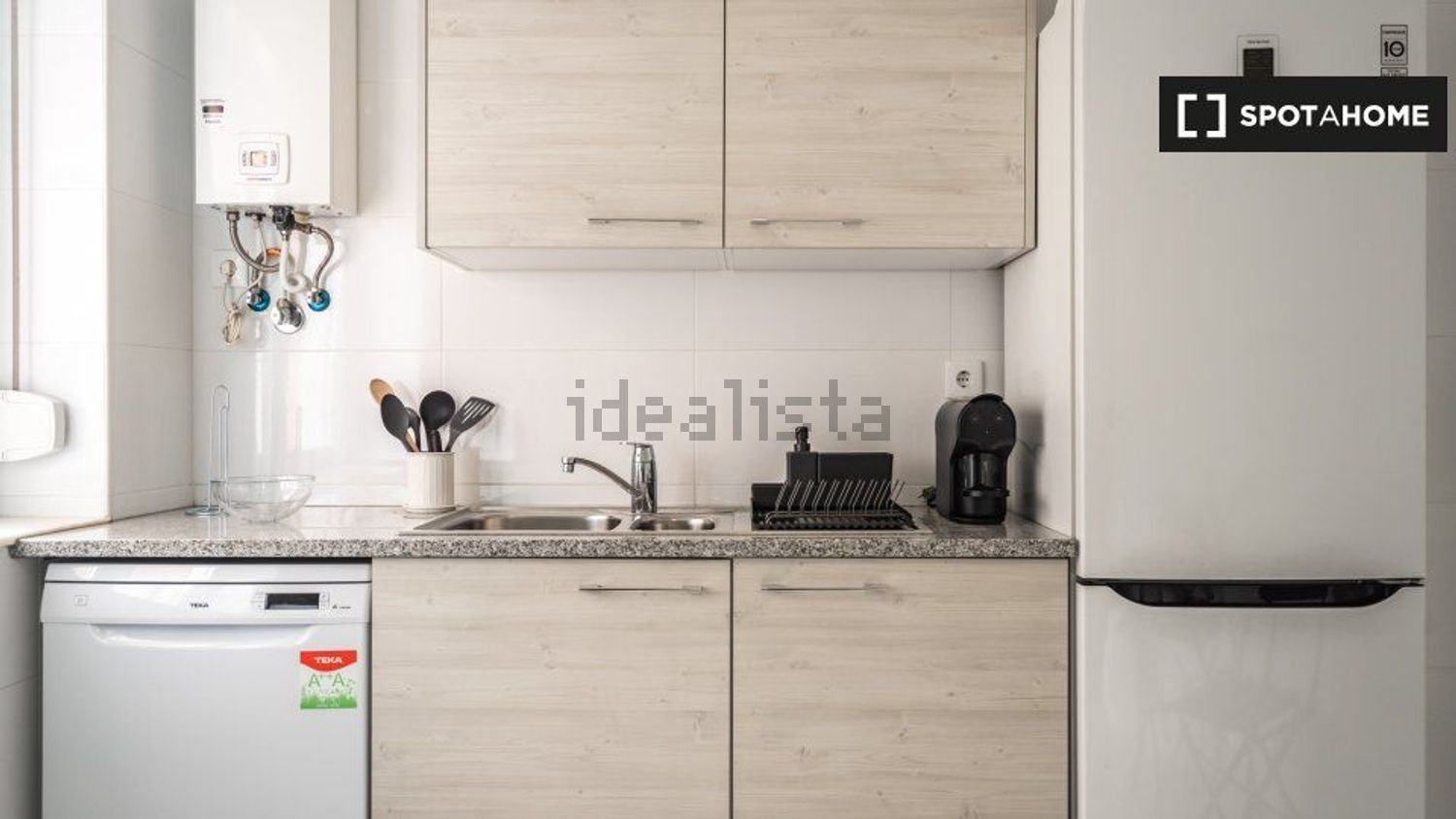 出租公寓 t2在Rua António Maria Baptista - 厨房