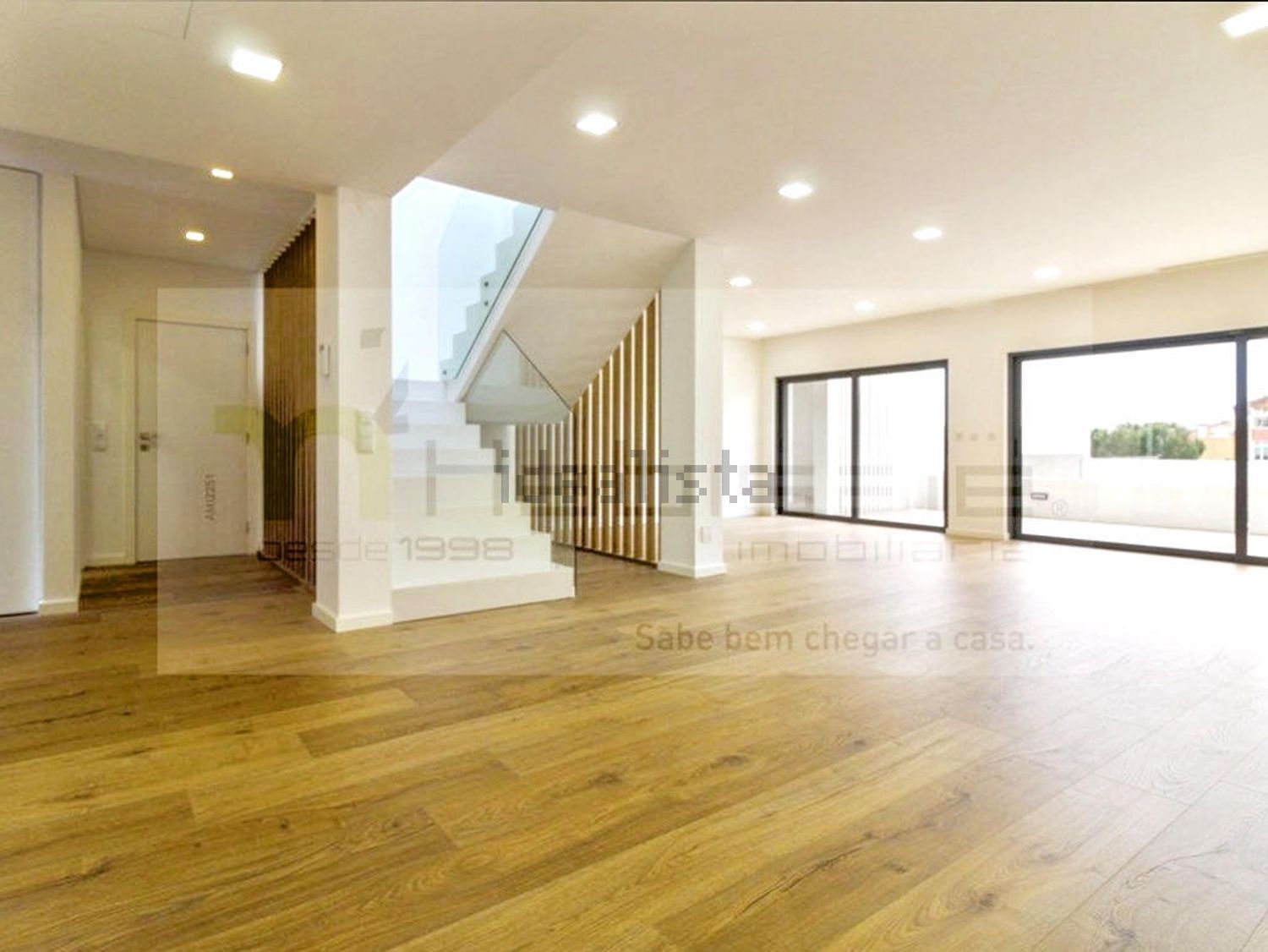 小楼房或独栋别墅出售在Rua Marechal Craveiro Lopes, 43 - 居住