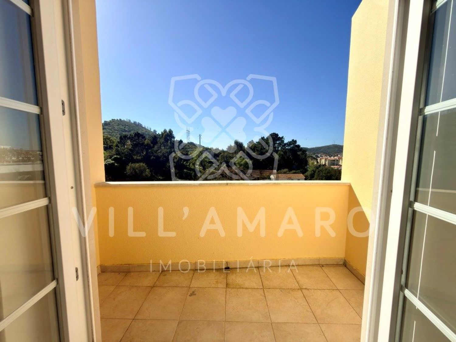 公寓 t3出售在Rua das Acácias - 露台