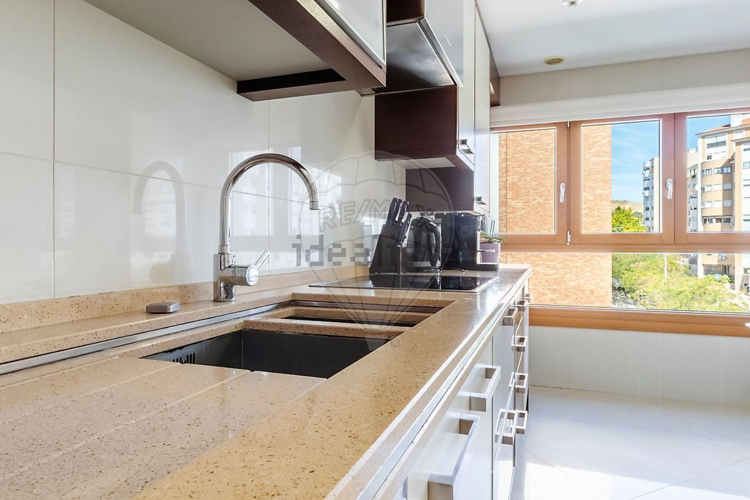 出租公寓 t2在Estrada São Bartolomeu - 厨房