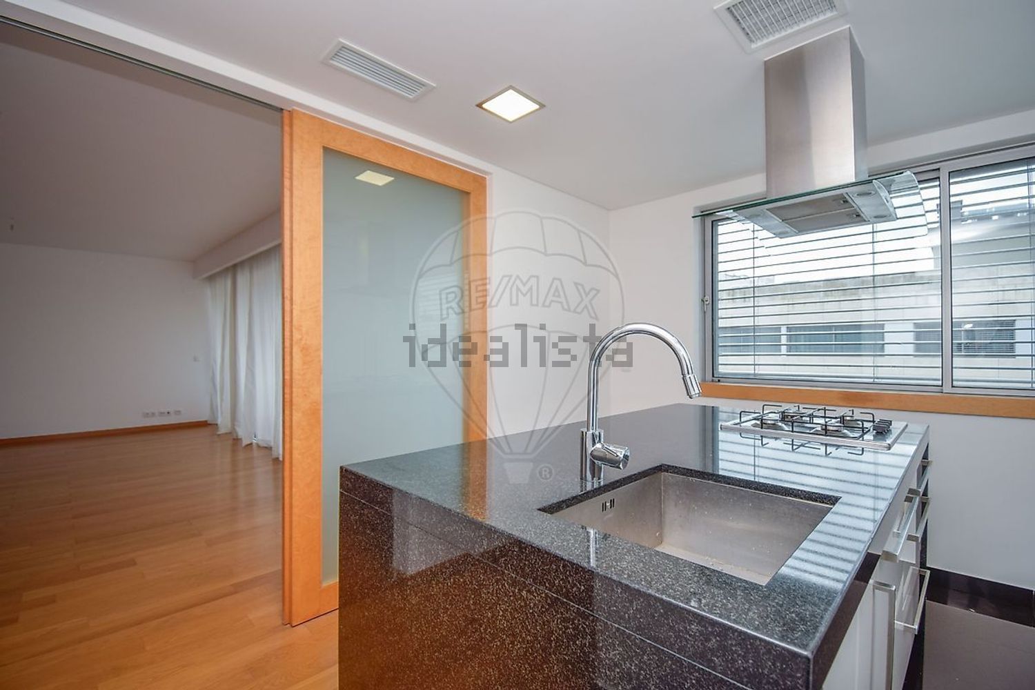 公寓 t3出售在Rua Xavier de Araújo, 14 - 厨房