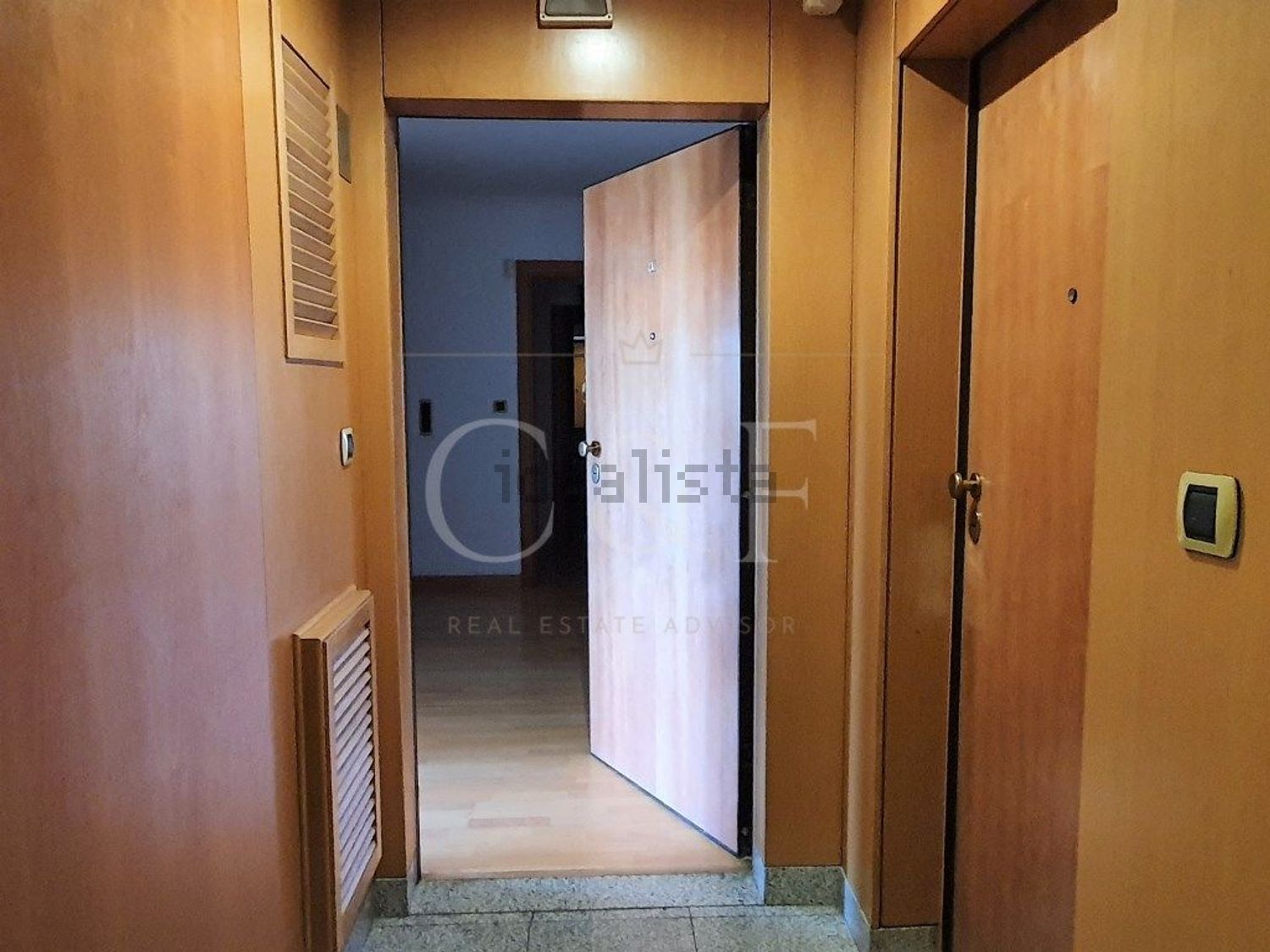 出租公寓 t1在Avenida Cidade de Bratislava - 过道