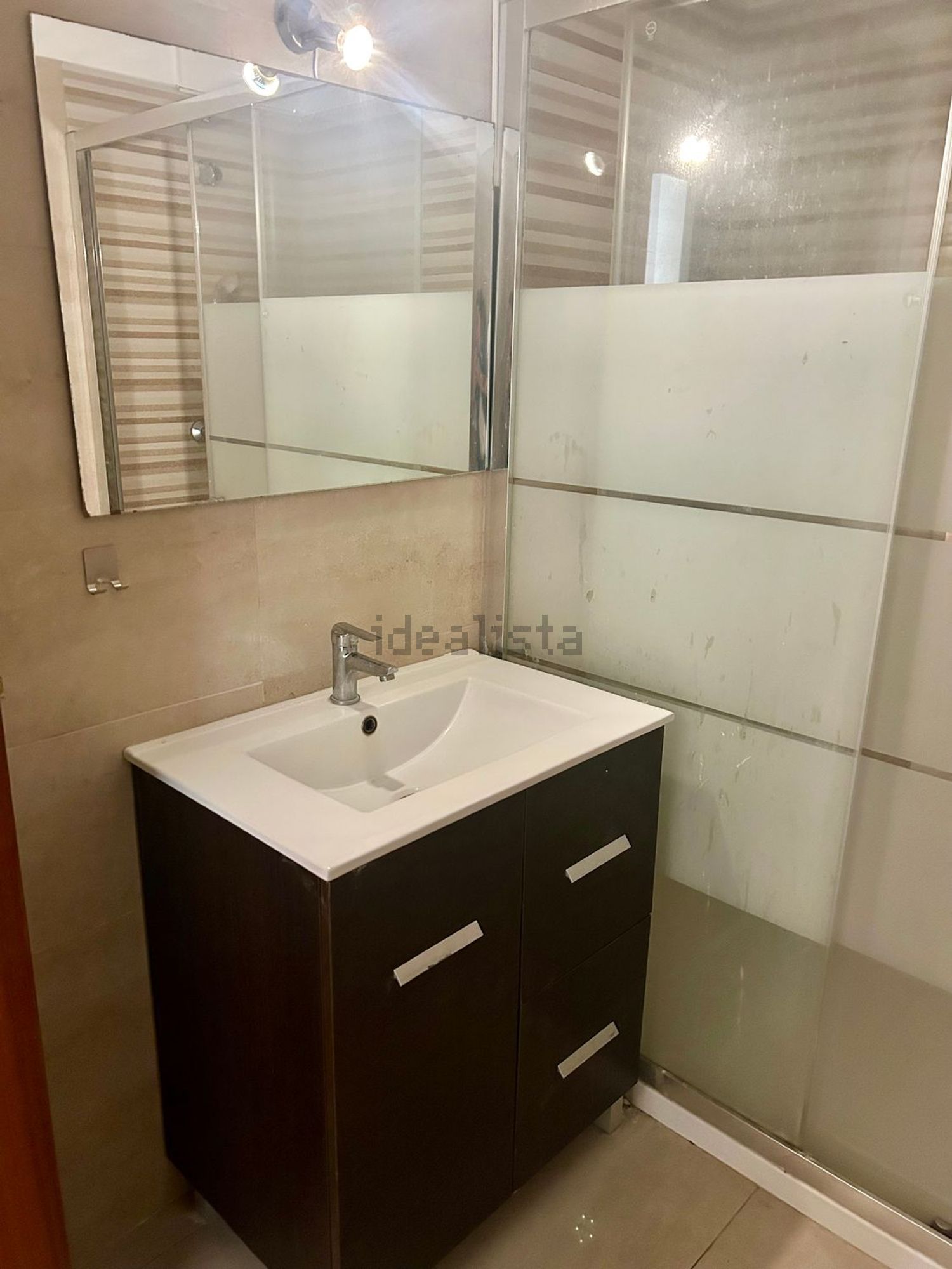 出租公寓 t1在Rua Manuel da Fonseca, 1 Nmero - 卫生间