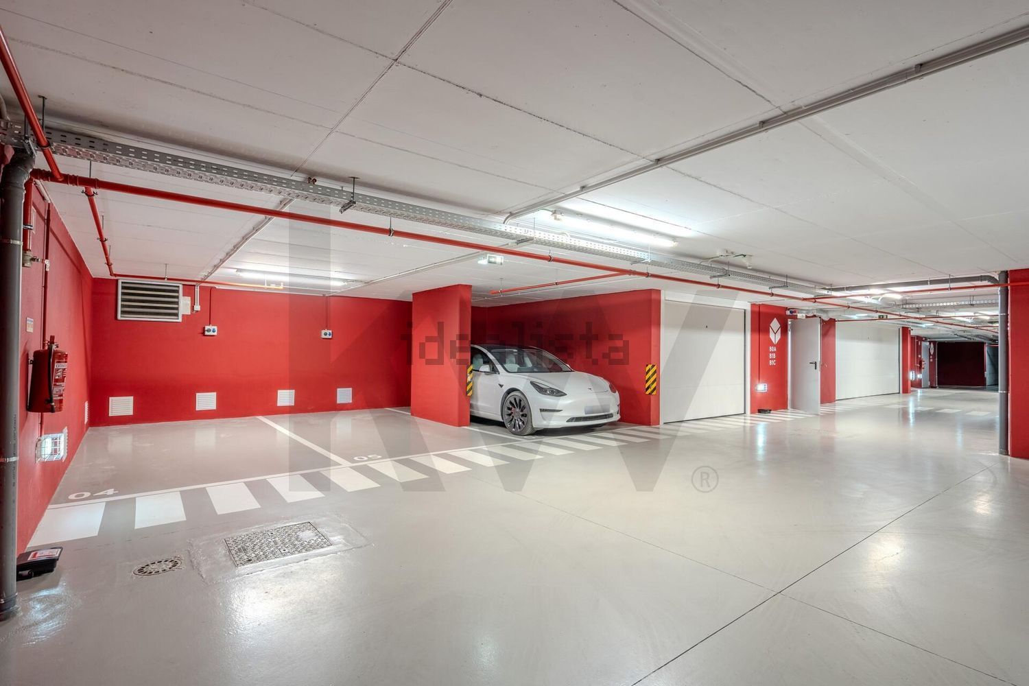 出租公寓 t1在Rua António Alçada Baptista, 10 - 停车位