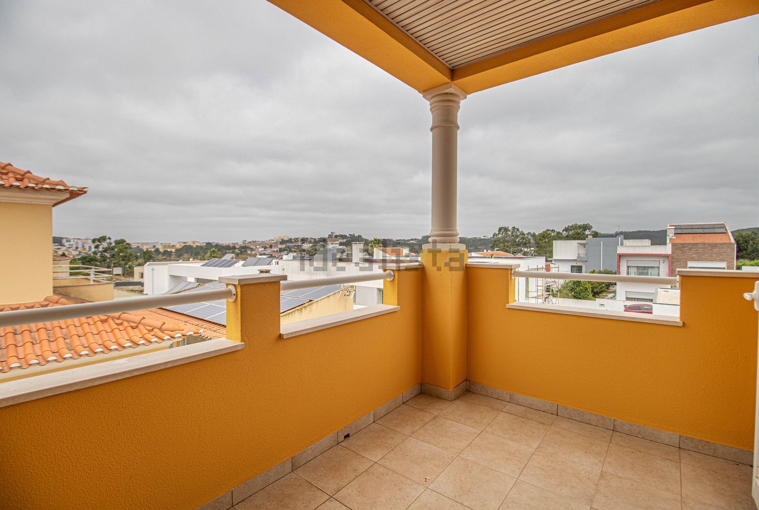 小楼房或独栋别墅出售在Rua Joane Mendes Botelho - 阳台